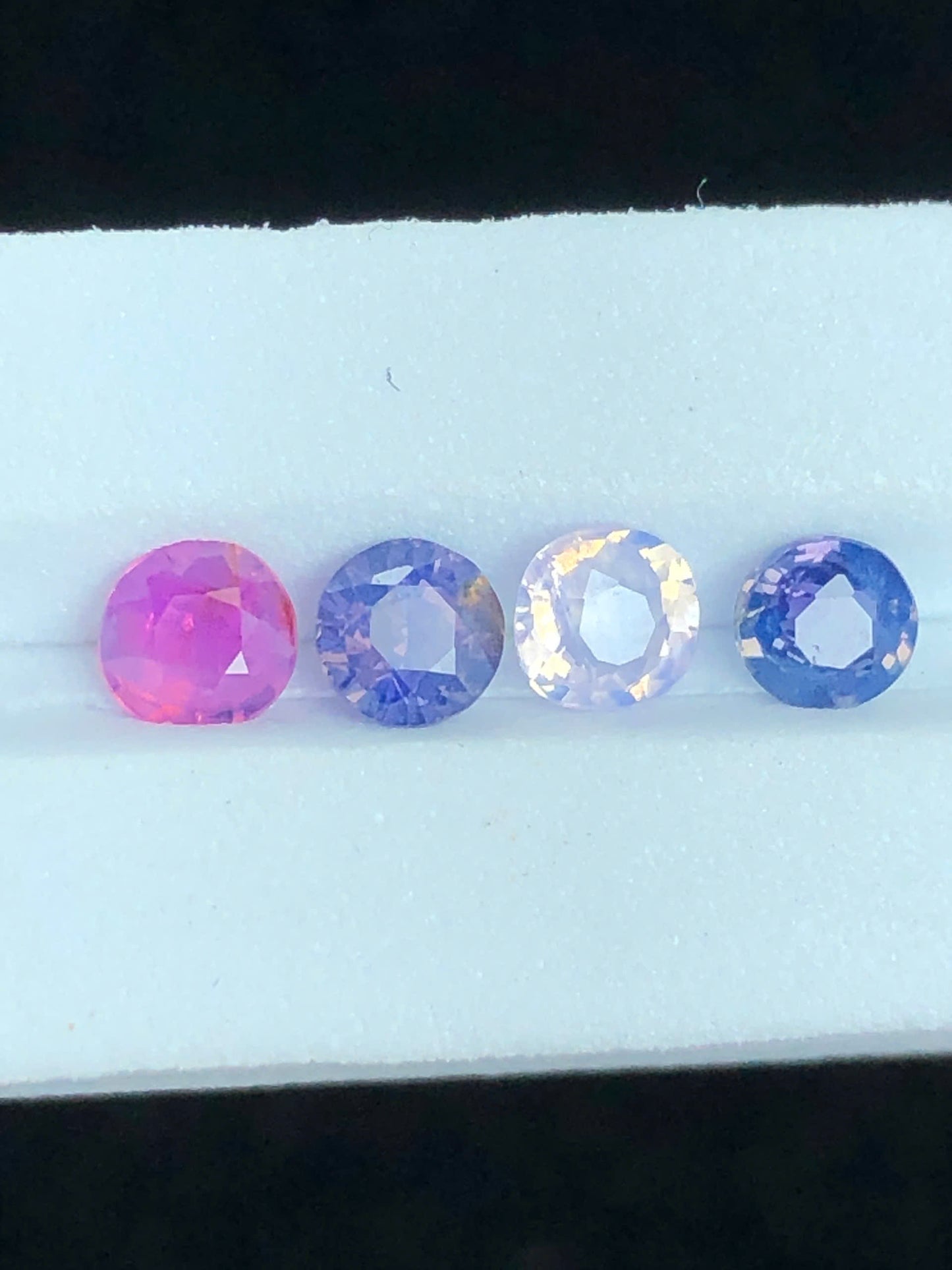 Natural set silky Sapphire LucYen 0.96ct _21072633HG