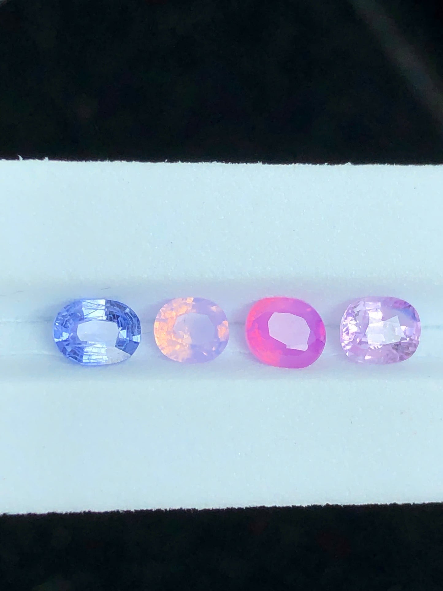 Natural set silky Sapphire LucYen 0.94ct _21072640HG