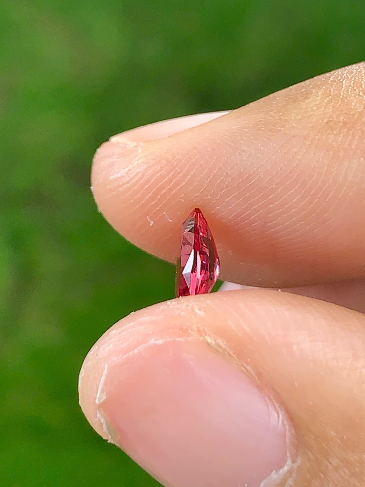 Natural Spinel VietNam 16072529
