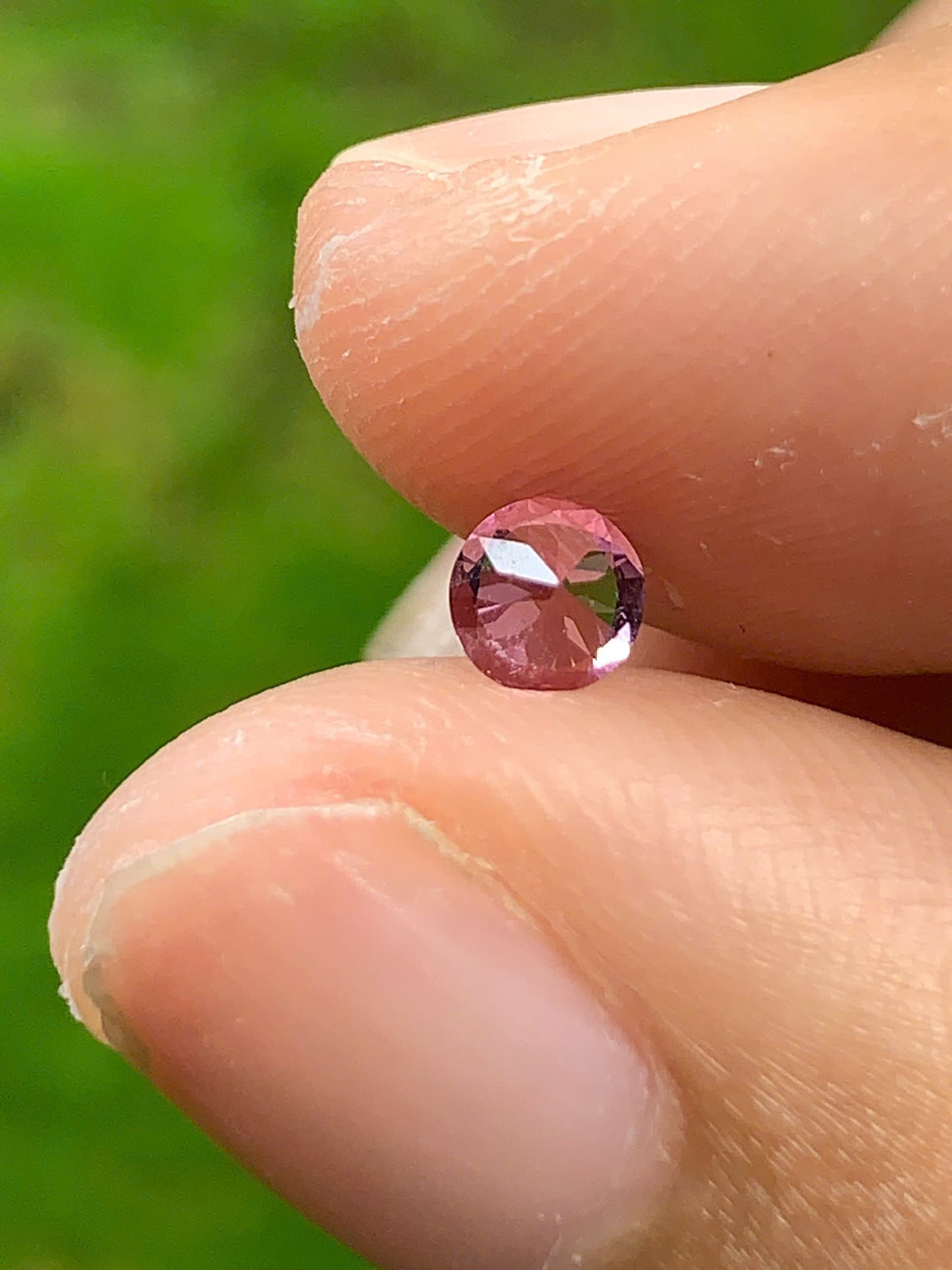 Spinel natural VietNam