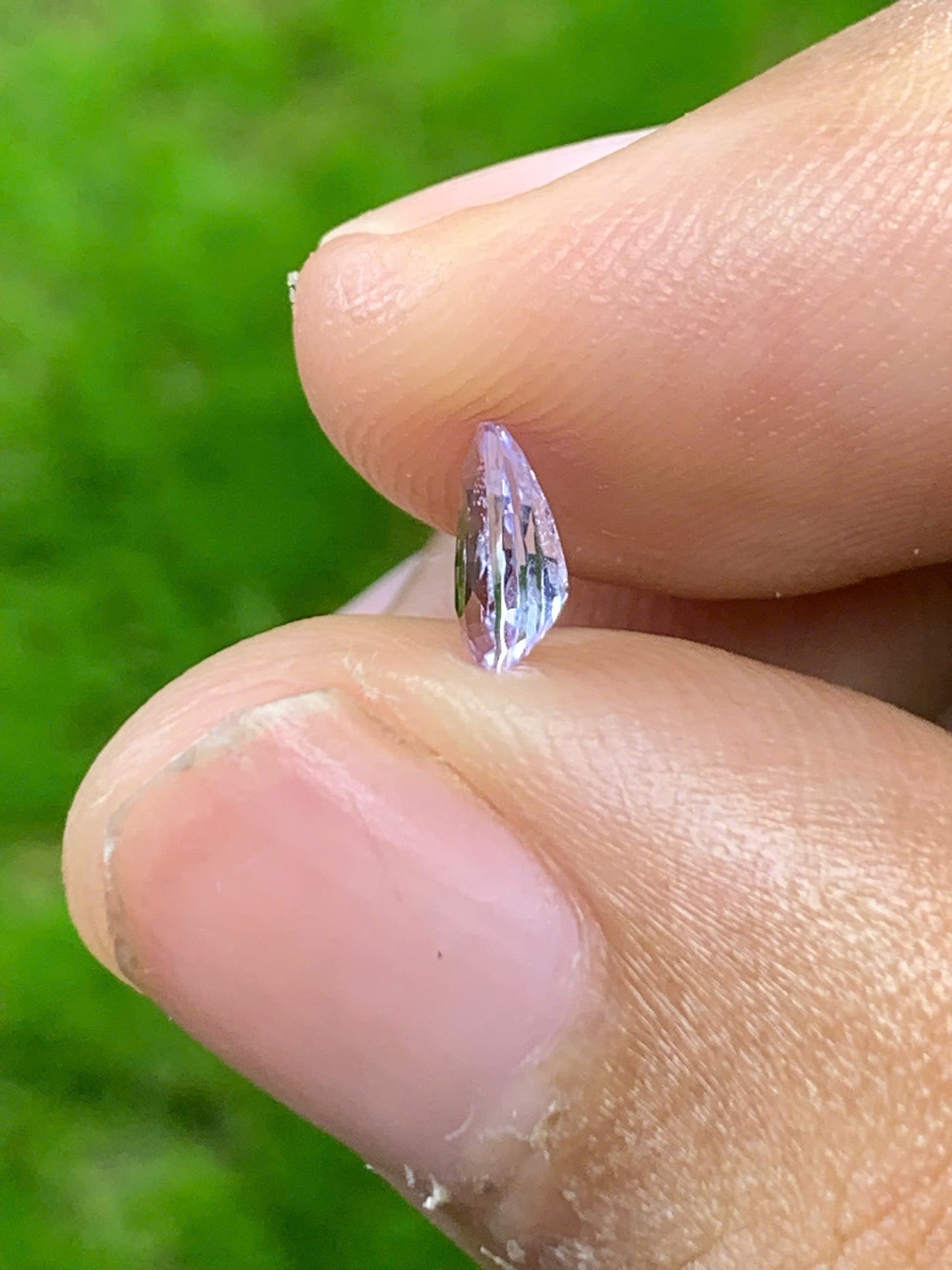Natural pinklish purple spinel LucYen VietNam 01082507