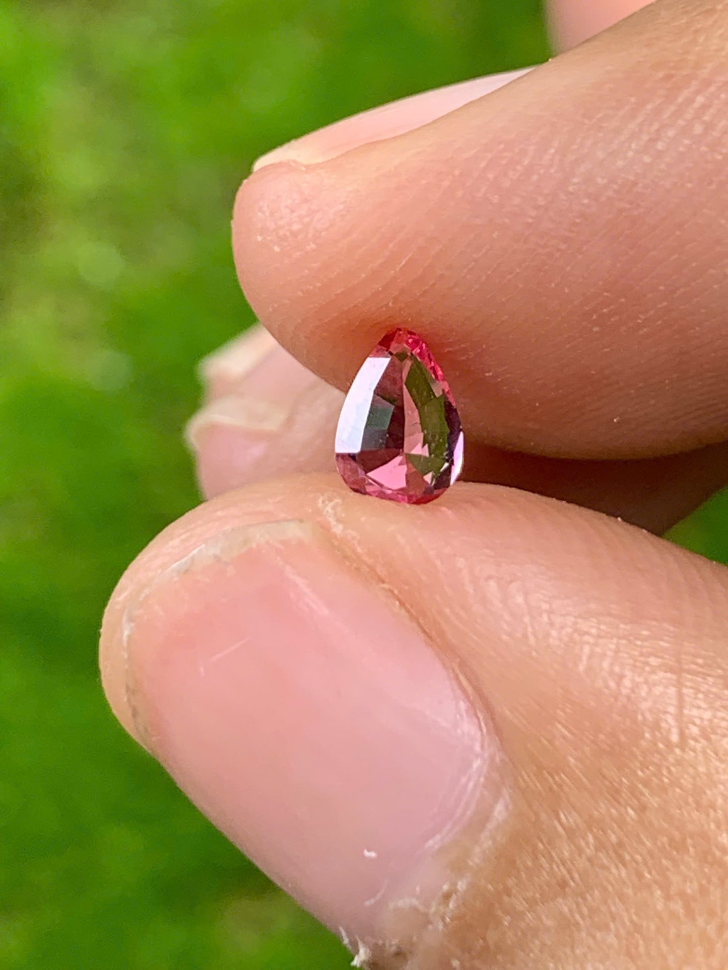Natural spinel LucYen VietNam 01082509