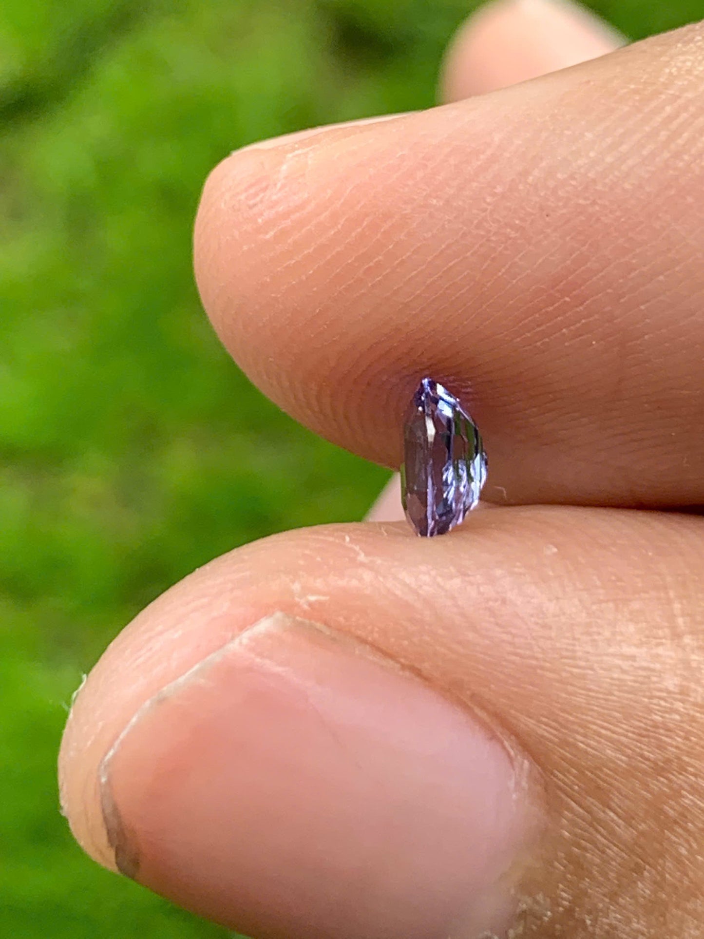 Natural Spinel VietNam 04082501