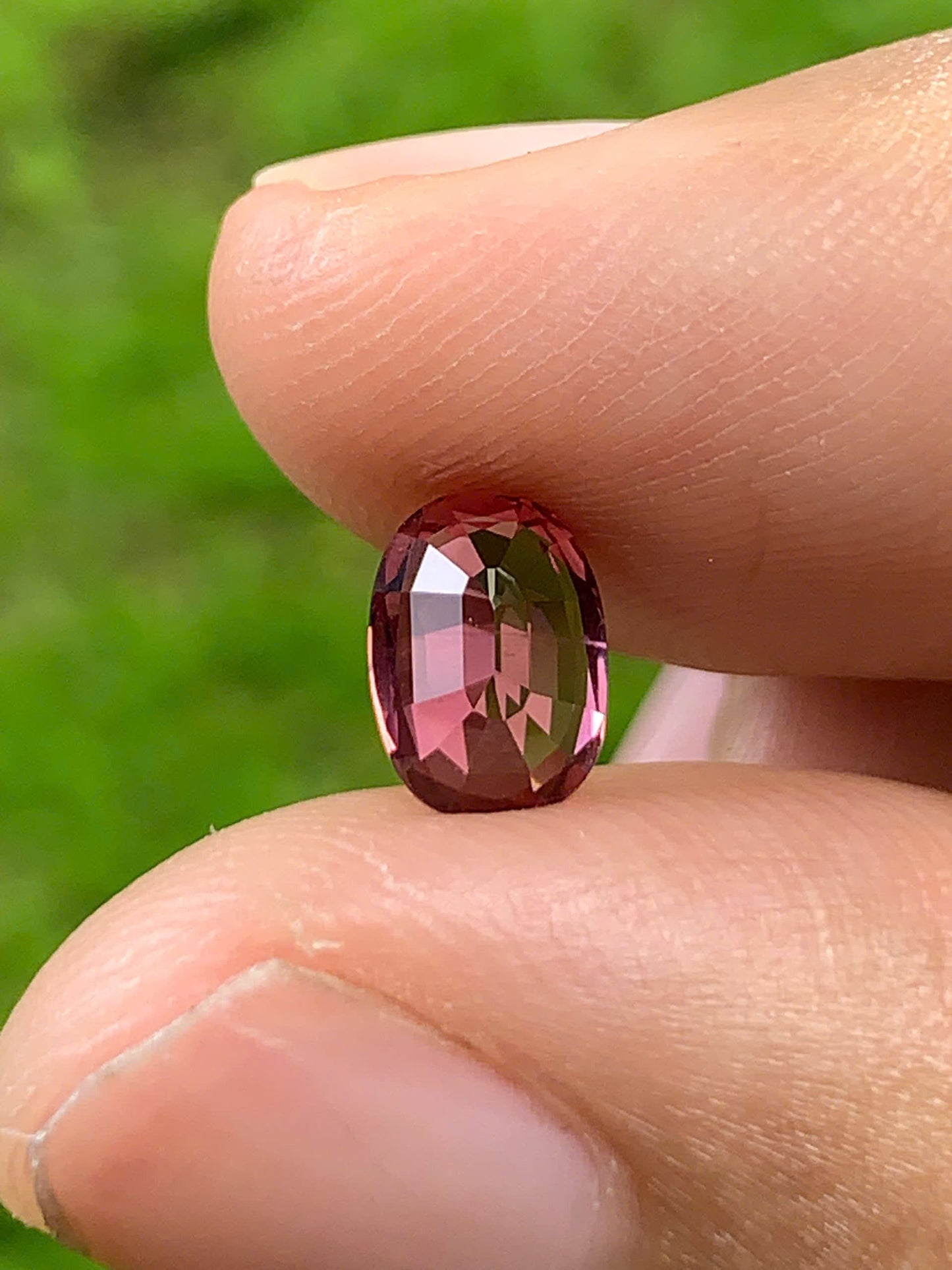 Natural Spinel VietNam 04082504