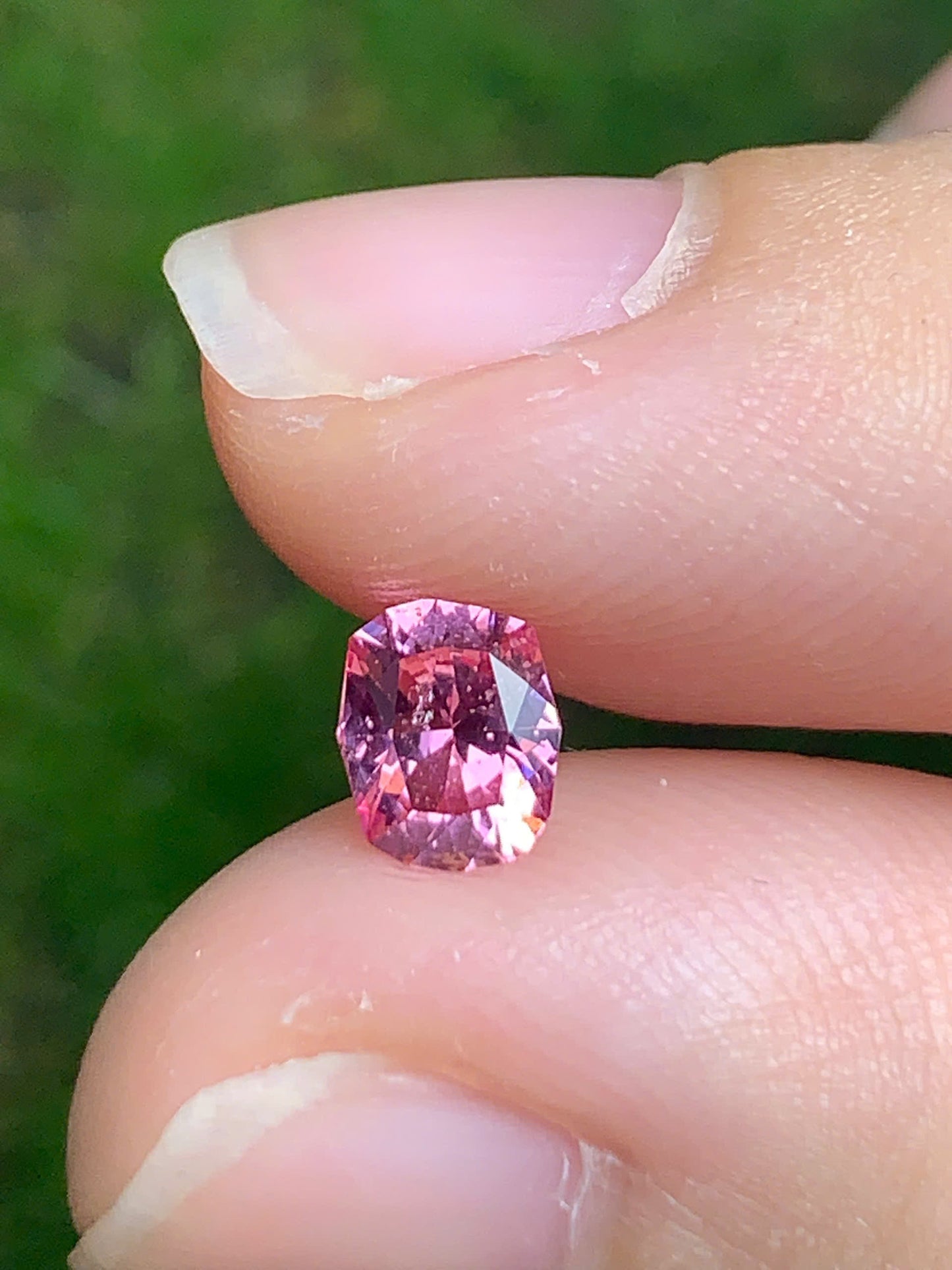 Natural Spinel LucYen VietNam 07082510