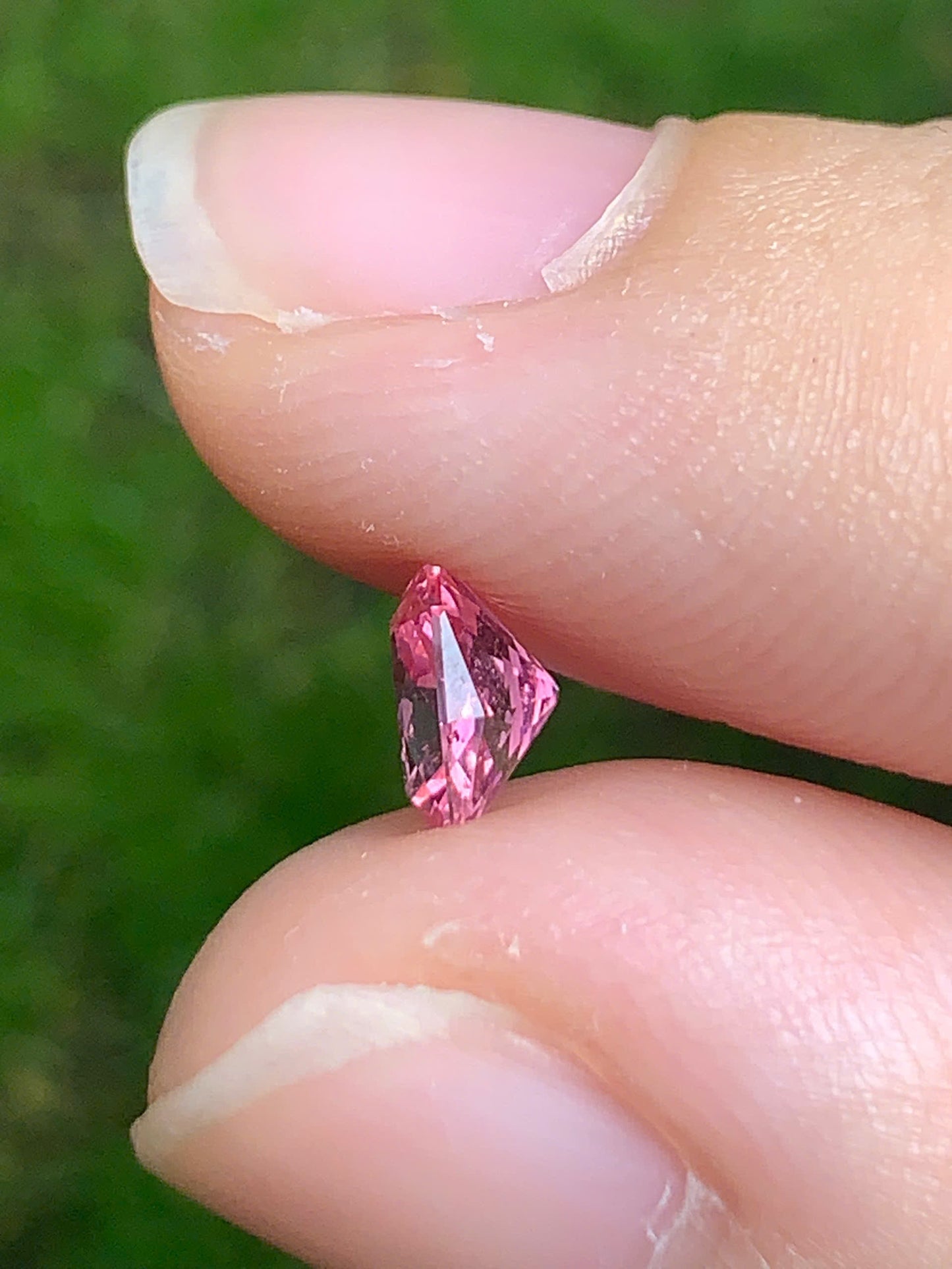 Natural Spinel LucYen VietNam 07082510