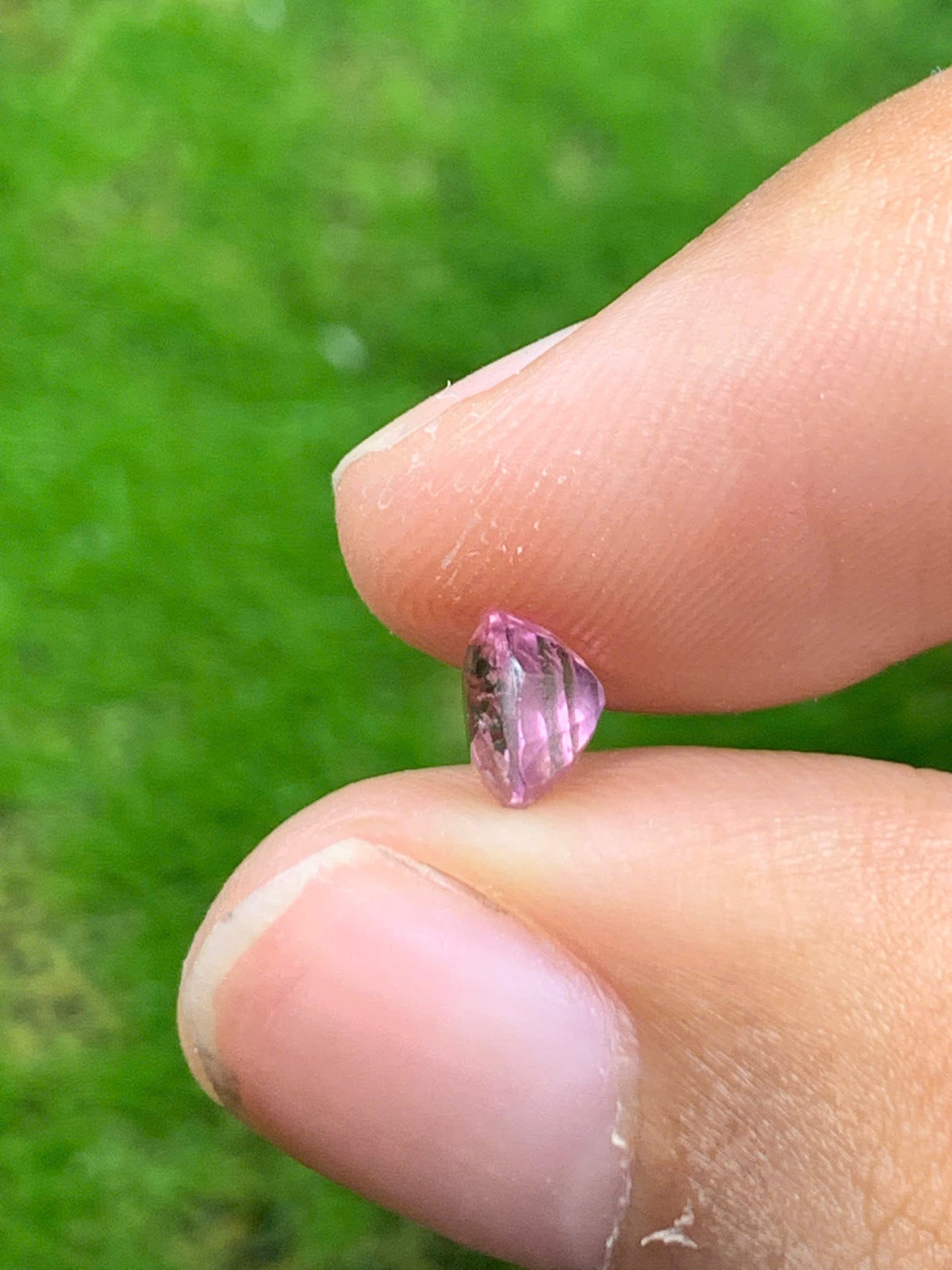 Natural Spinel VietNam 08082530