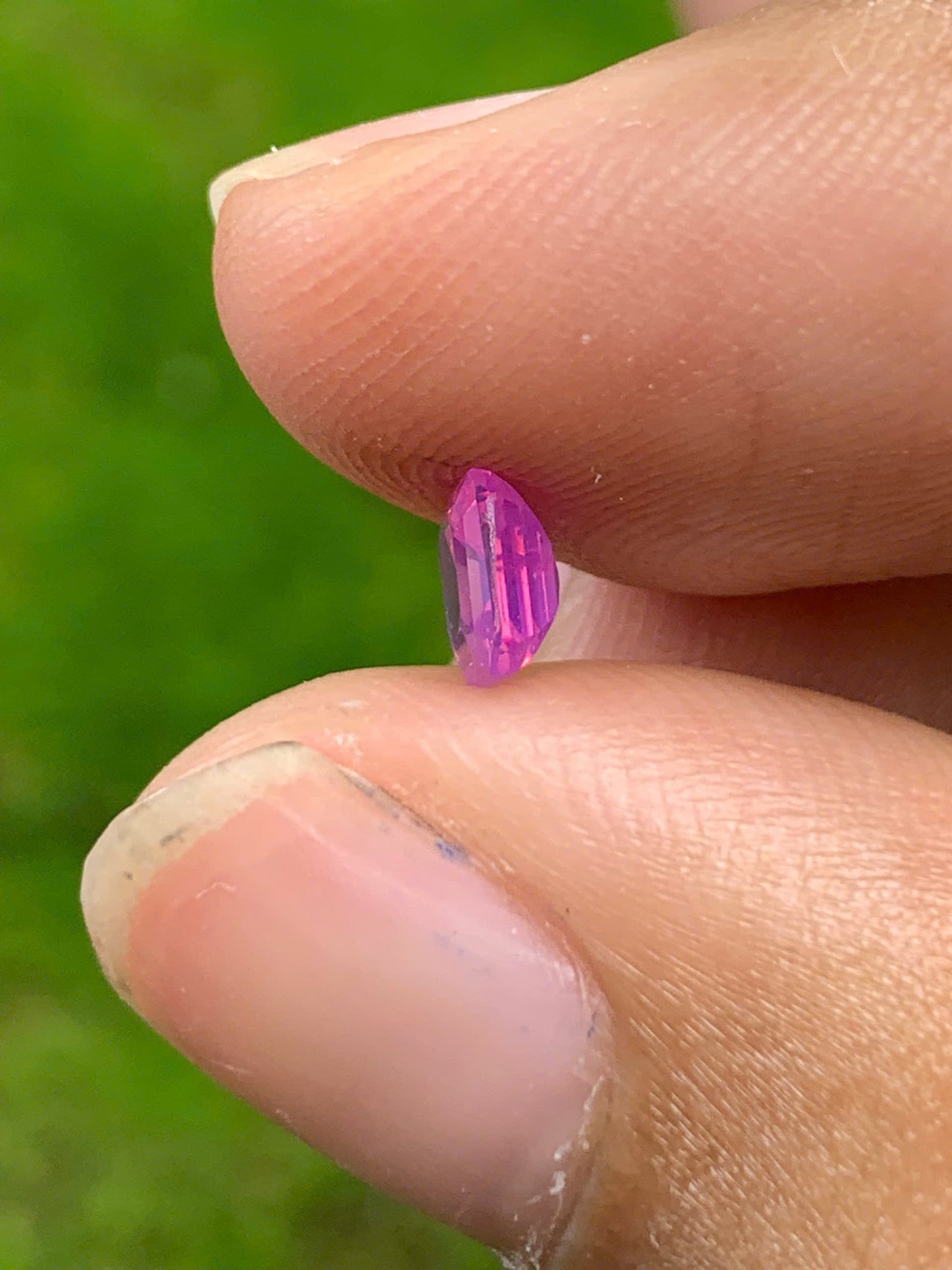 Natural Sapphire VietNam 13082503
