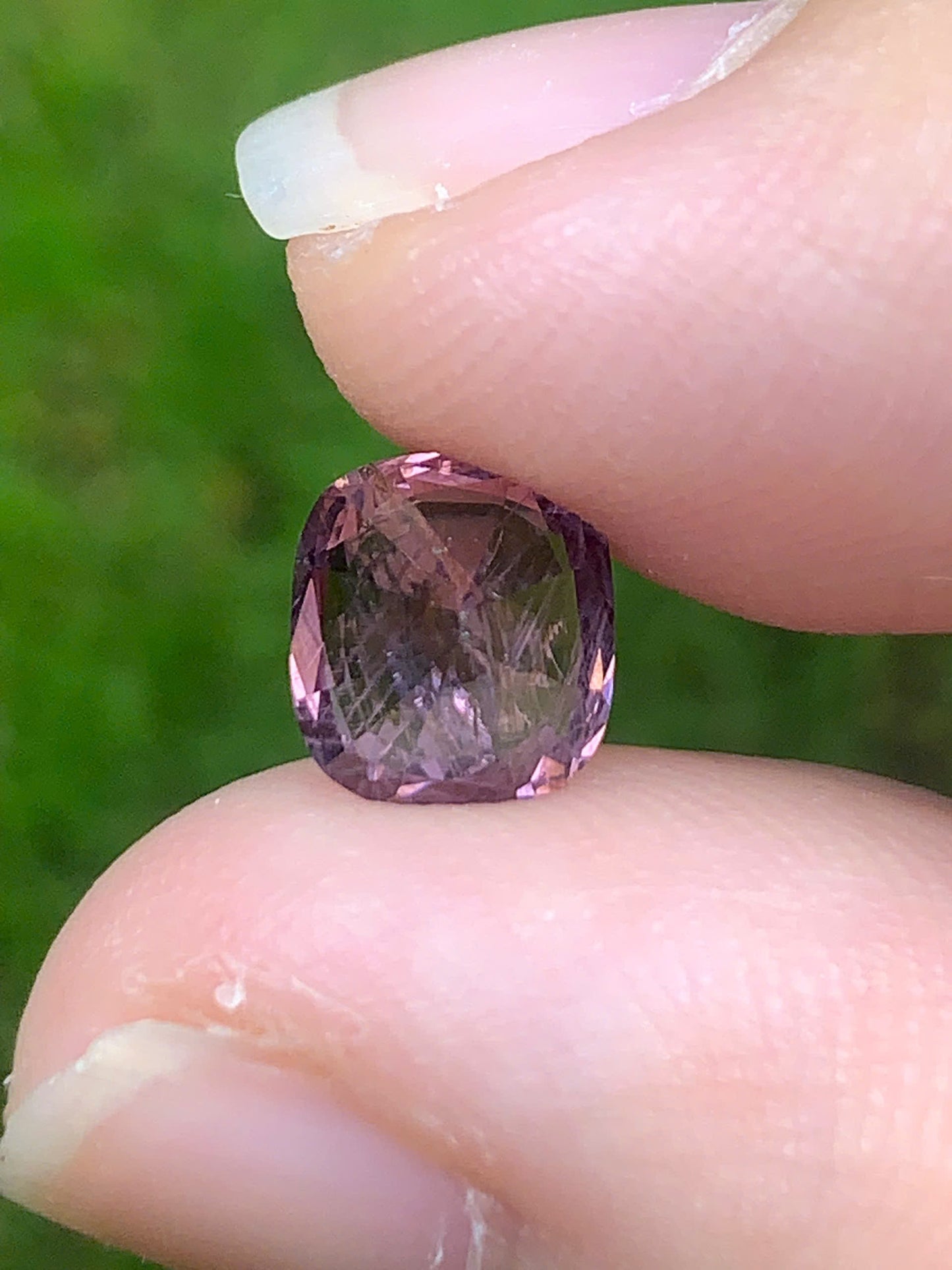 Natura spinel LucYen 1.53ct - 14082501