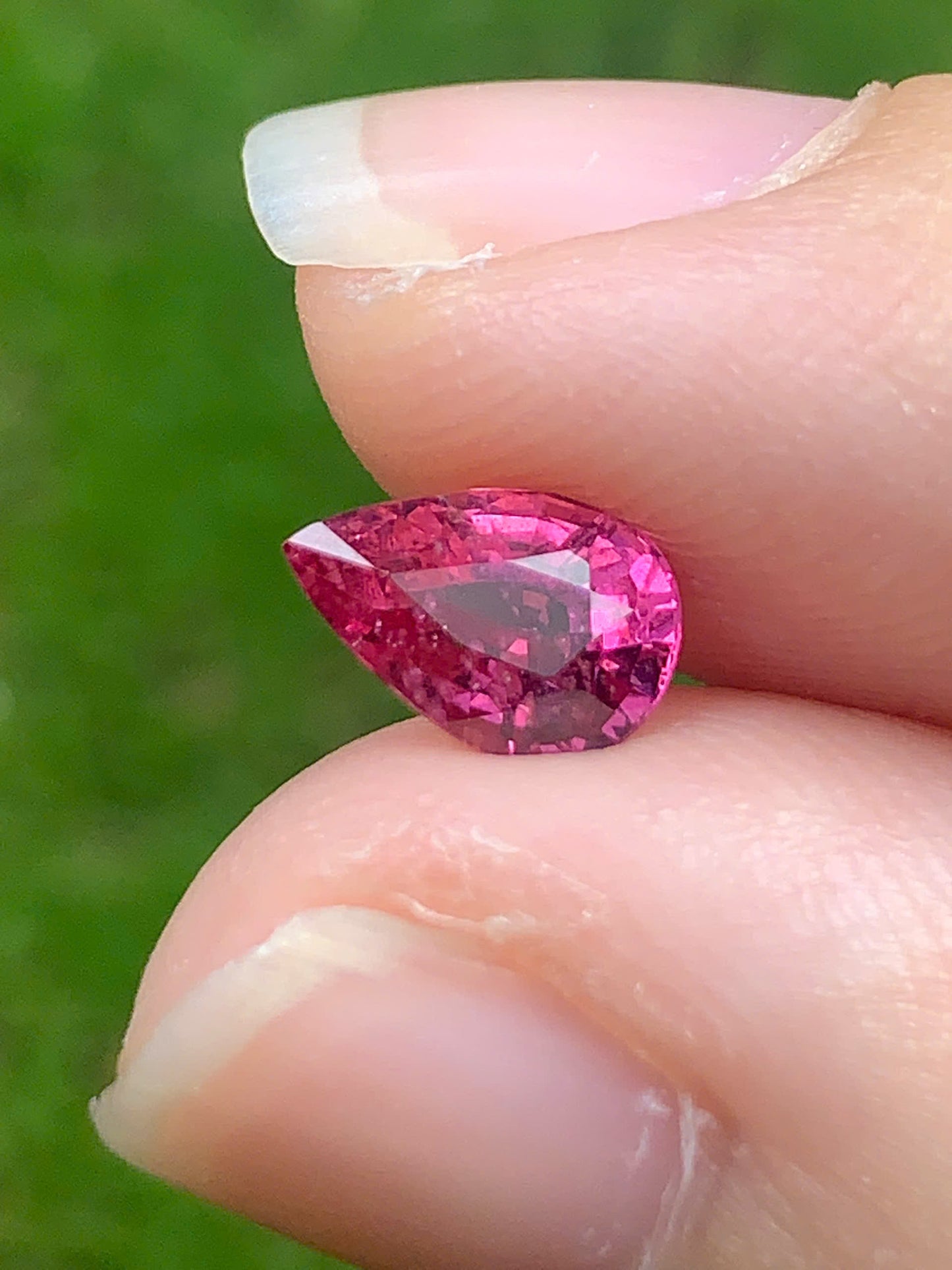 Natural Spinel VietNam 14082525