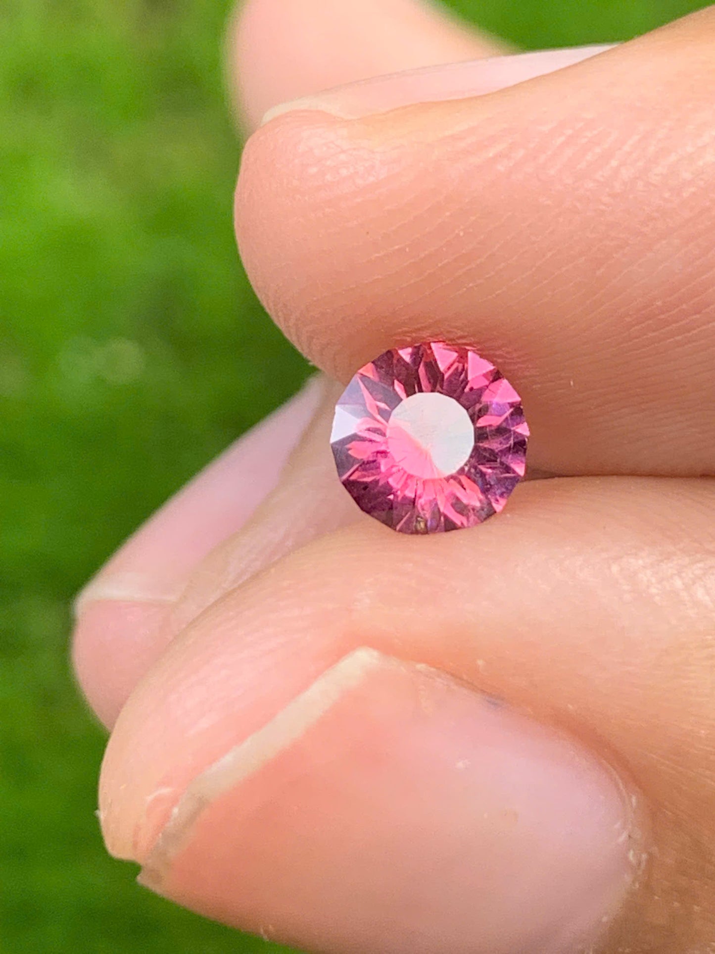 Natural Spinel VietNam 15082528