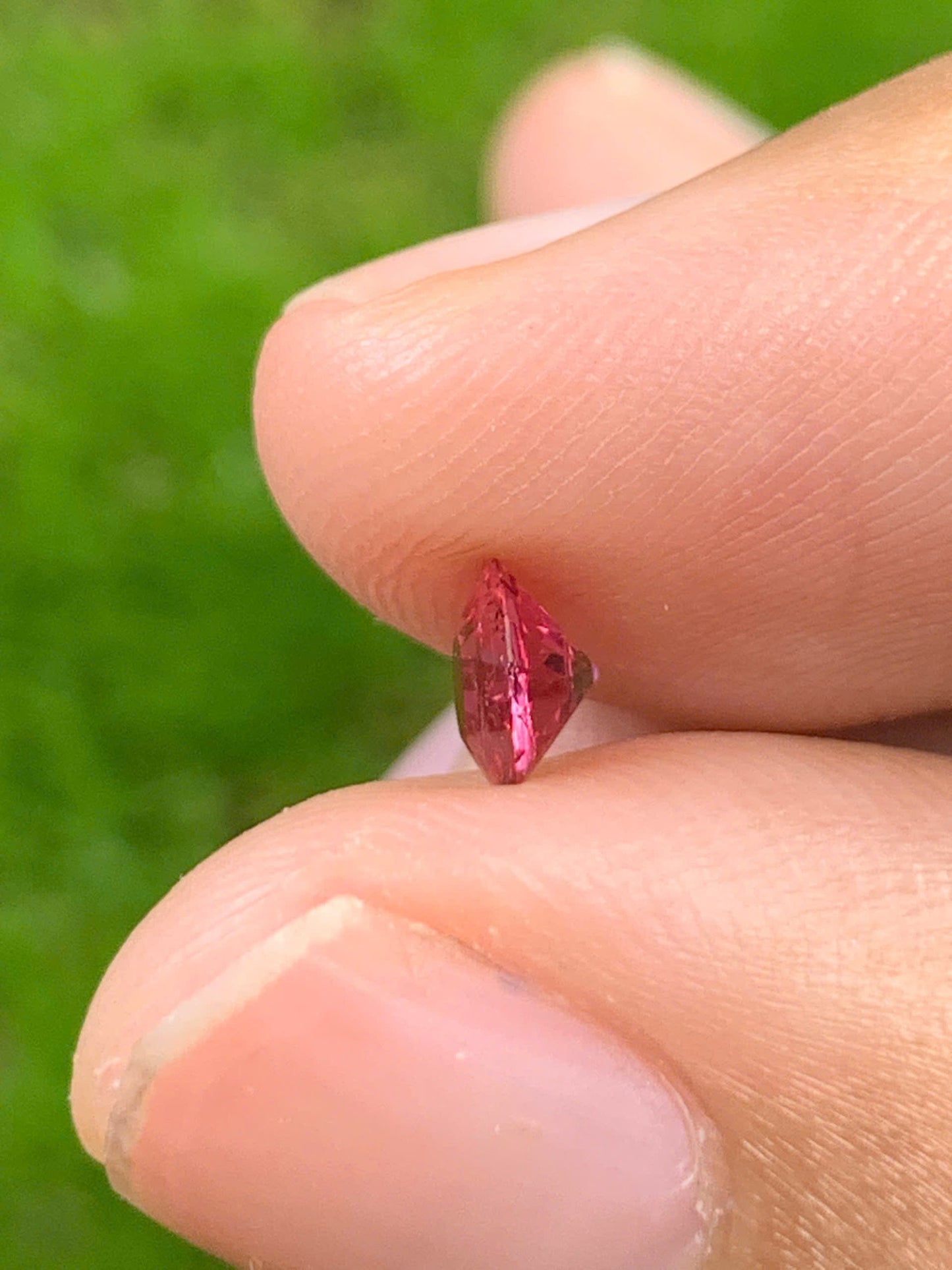 Natural Spinel VietNam 15082528