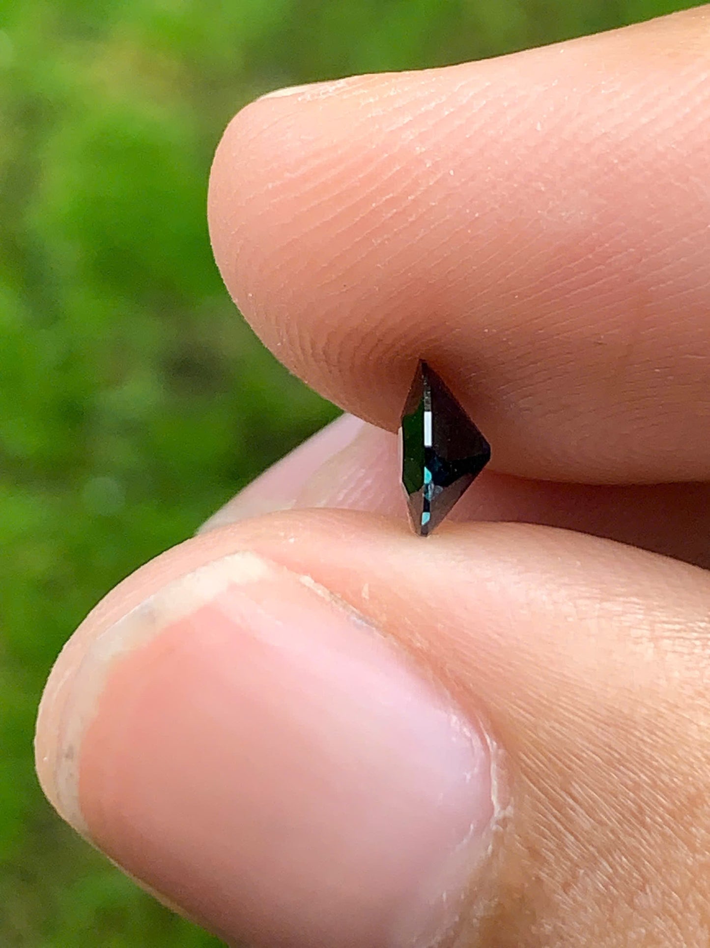 Green Sapphire VietNam 18082513