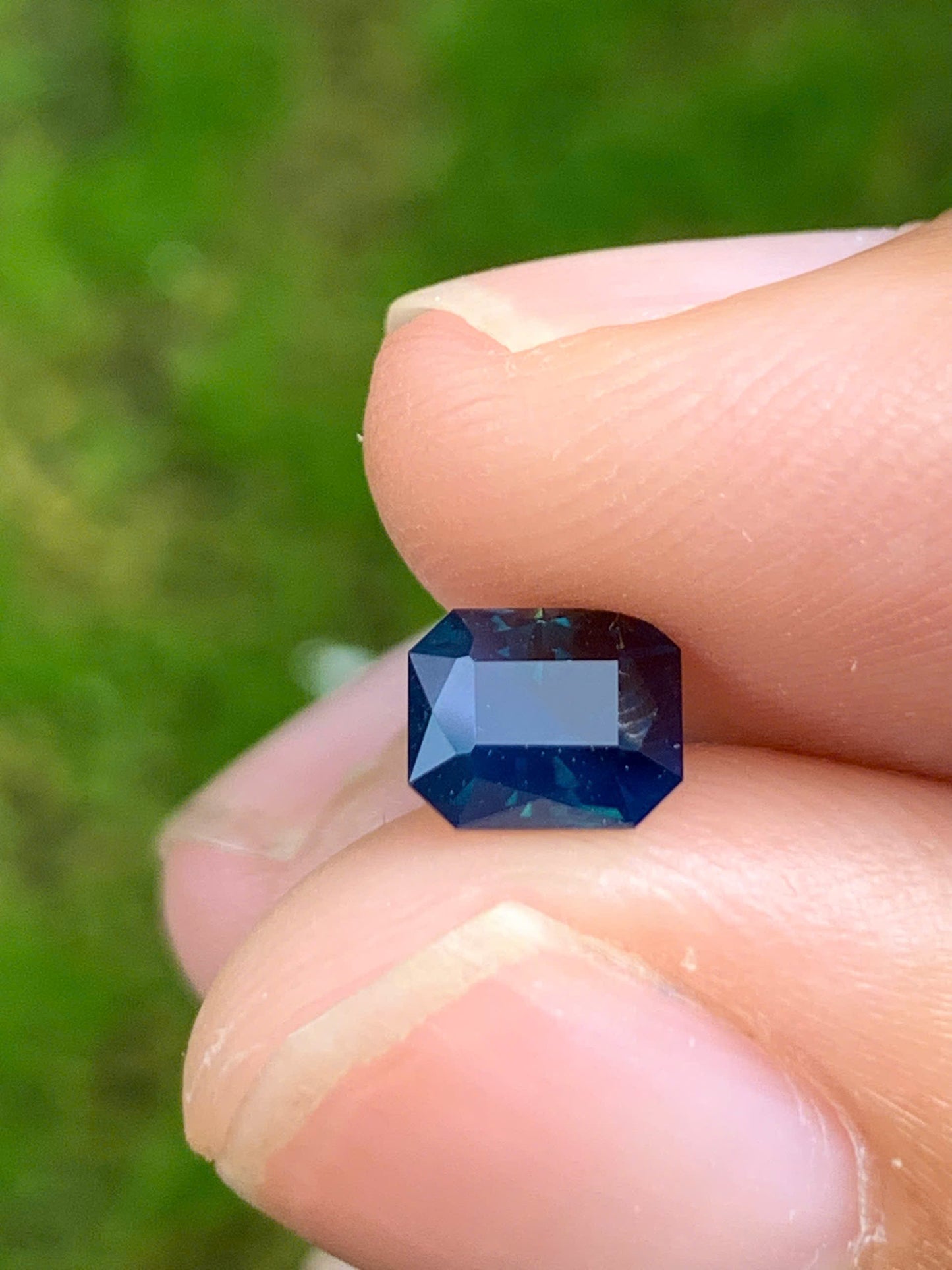 Blue Sapphire VietNam 19082509