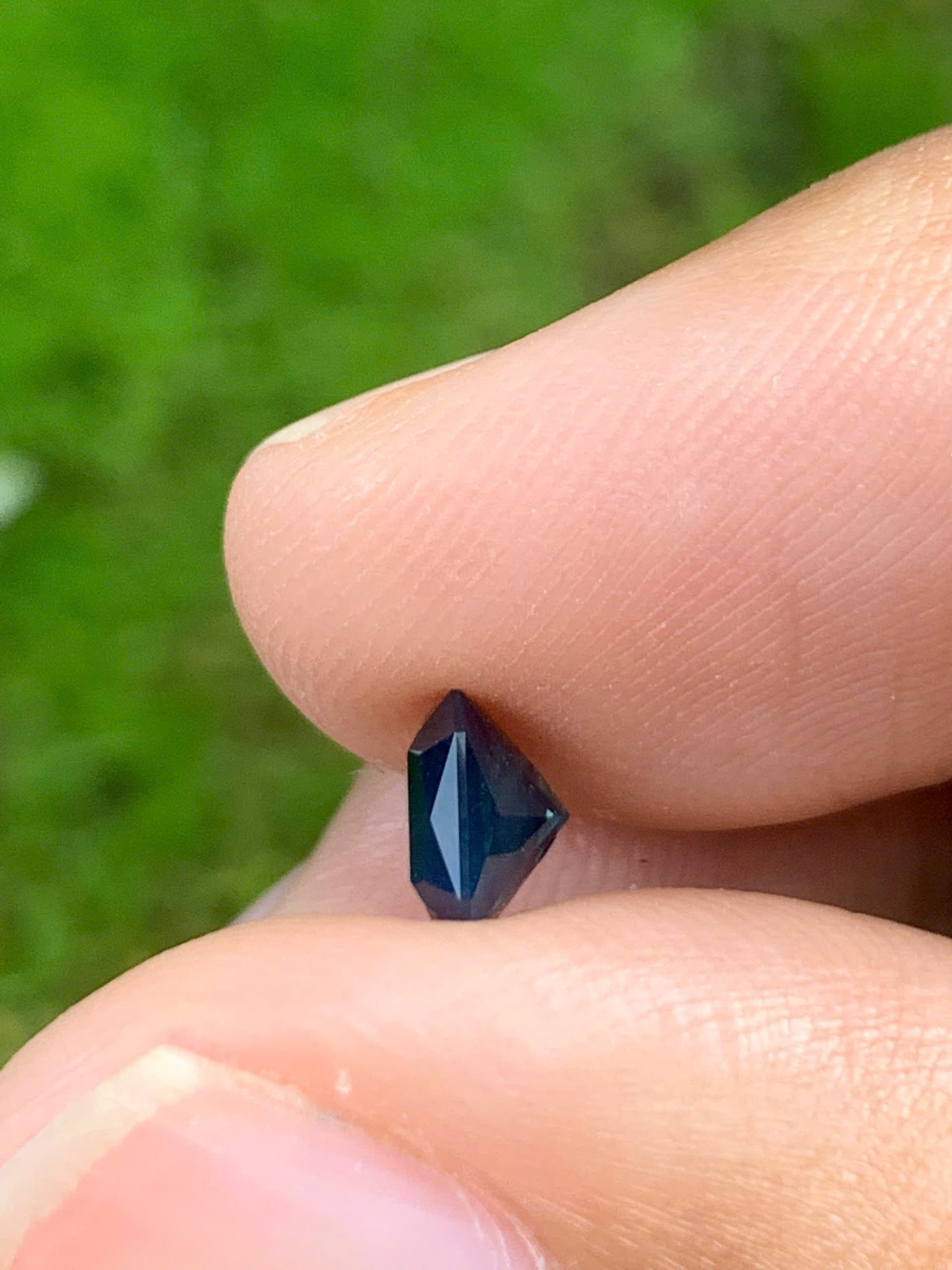 Blue Sapphire VietNam 19082509