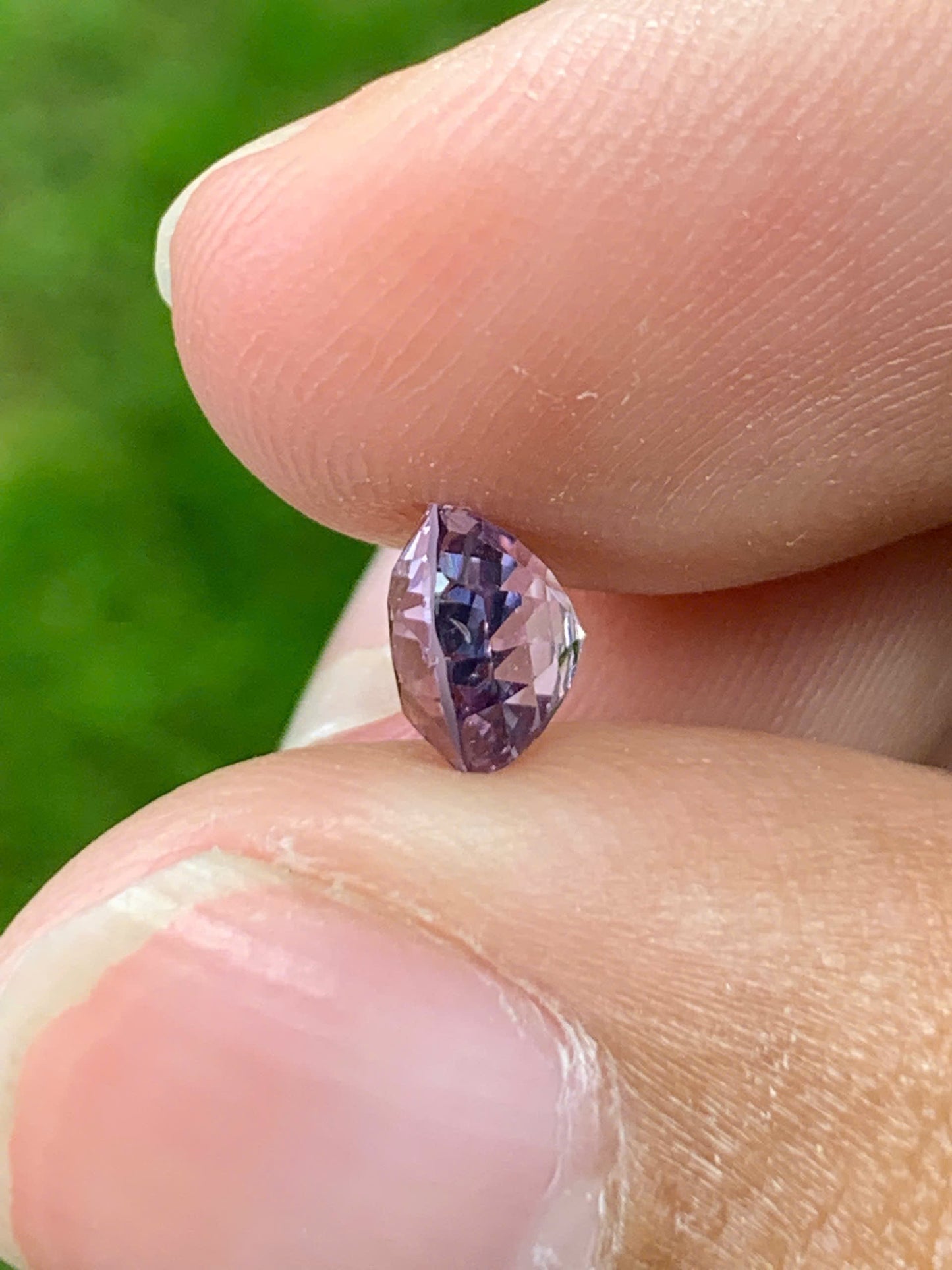 Natural Spinel VietNam 28082522