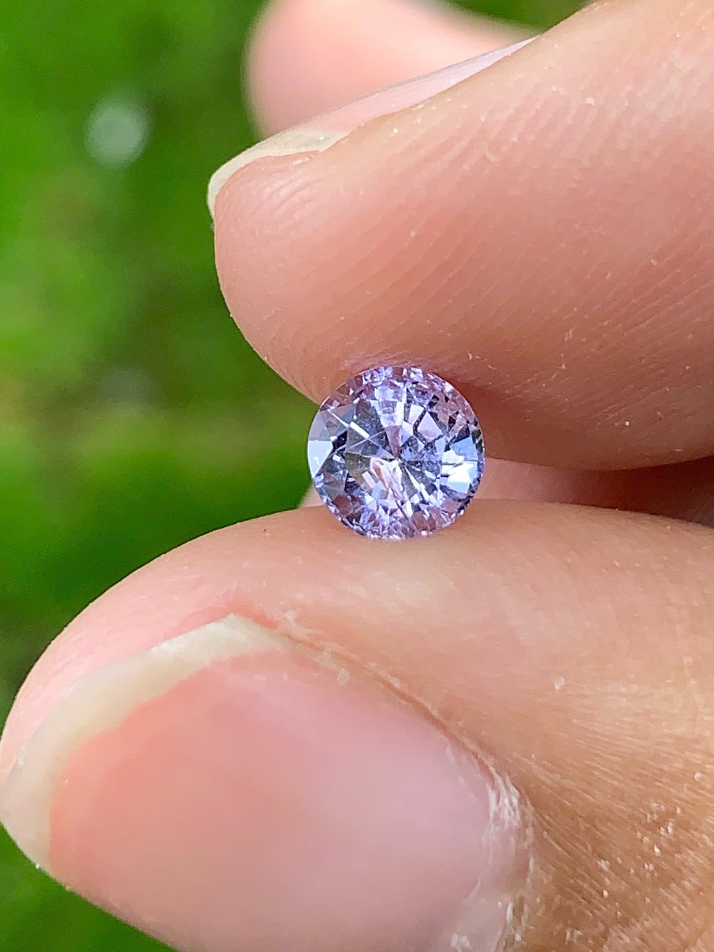 Natural Spinel VietNam 28082524