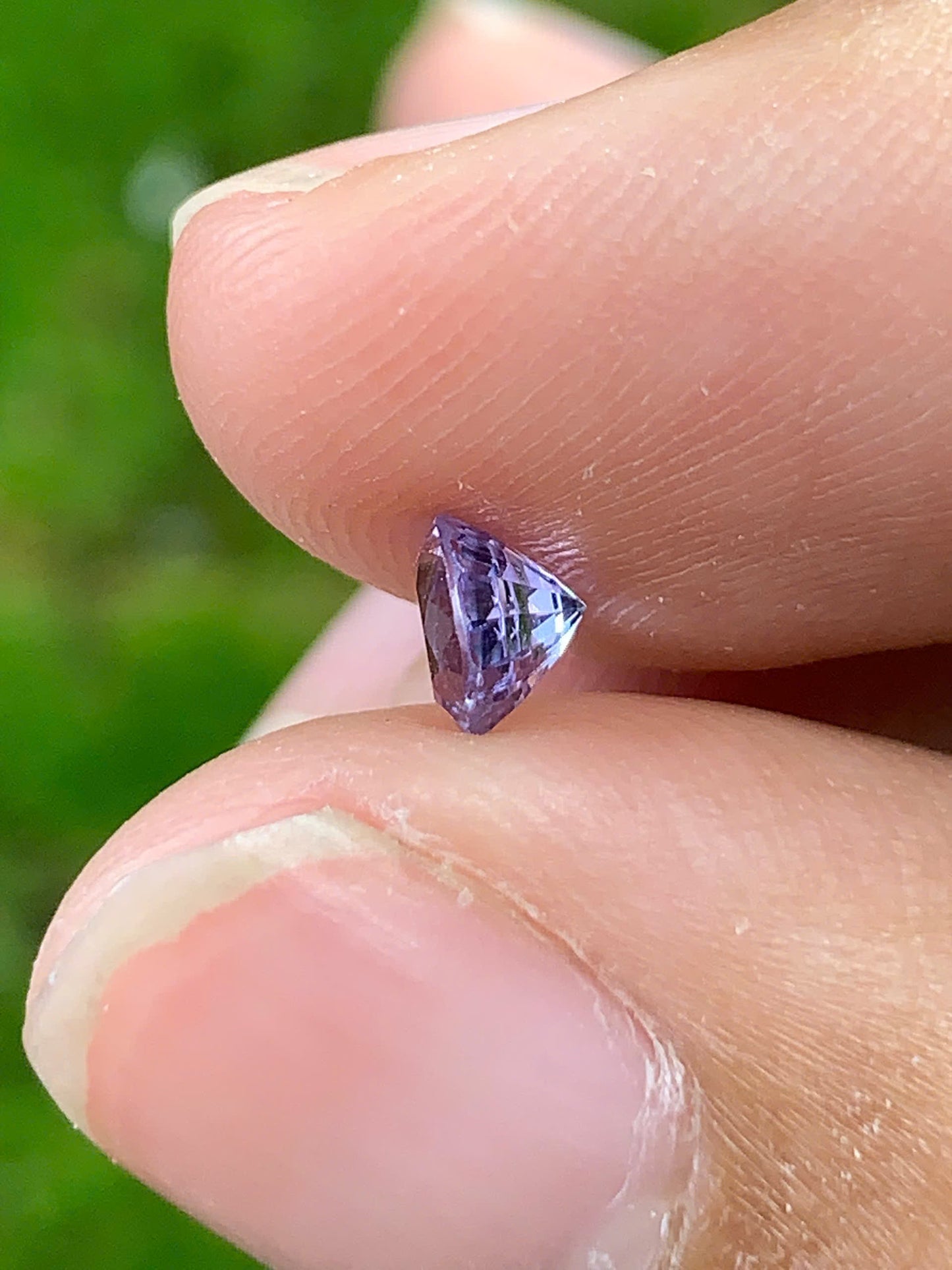 Natural Spinel VietNam 28082524