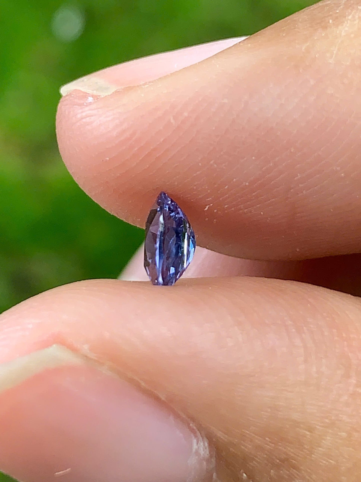 Natural Spinel VietNam 28082527