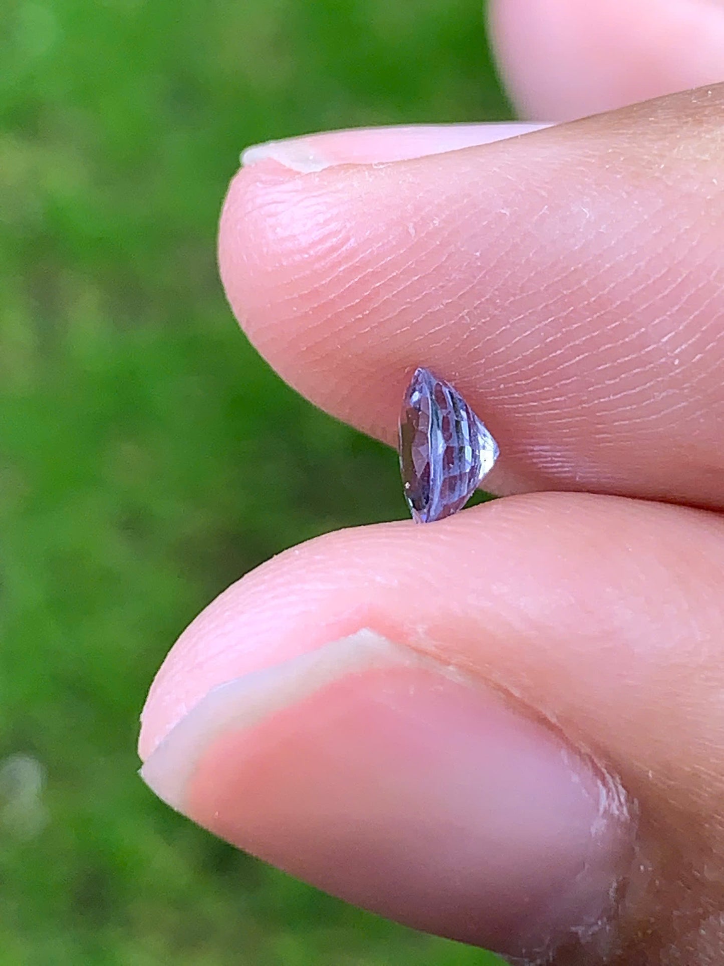 Natural Spinel VietNam 28082533