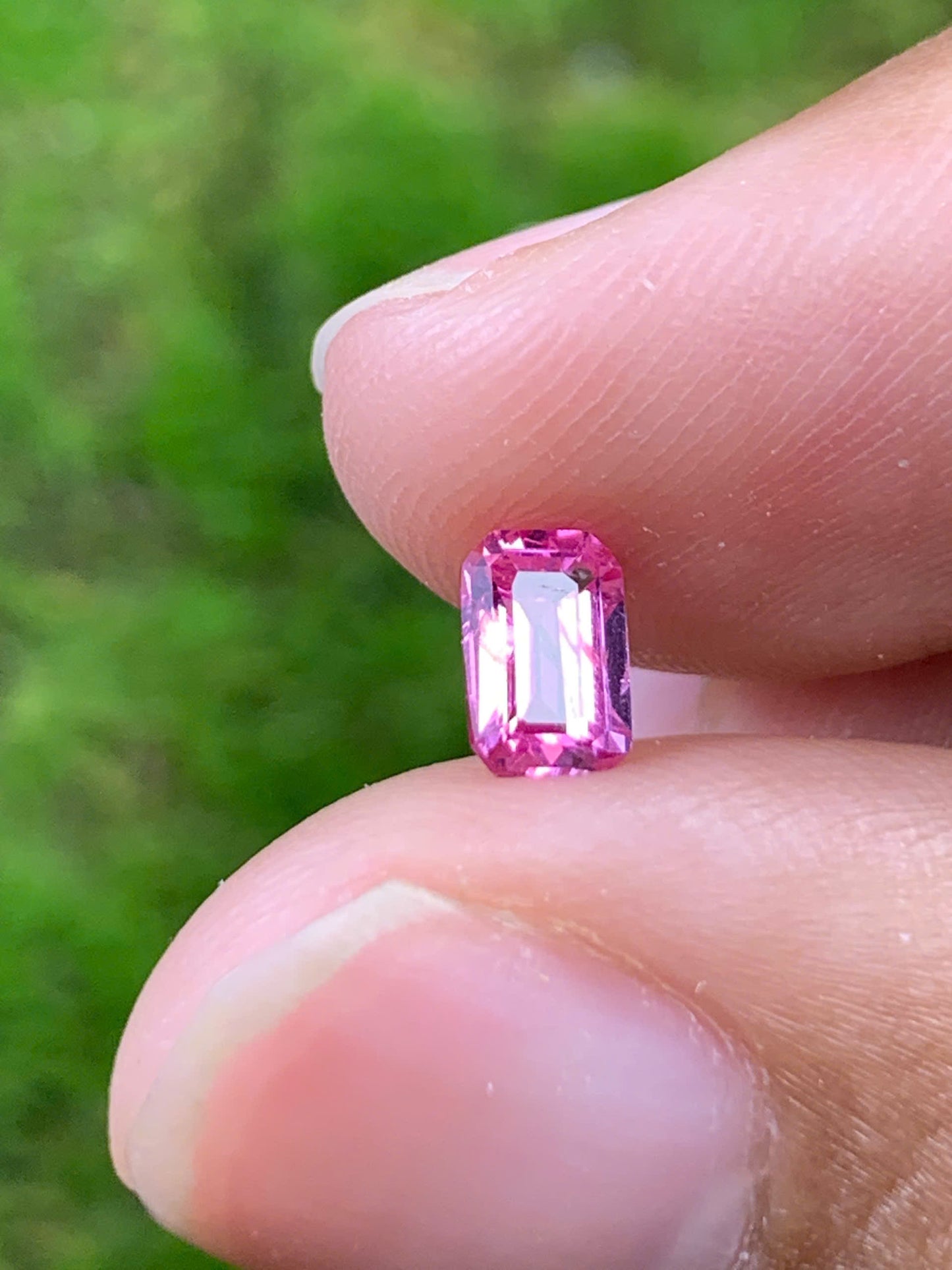 Natural Spinel VietNam 28082541