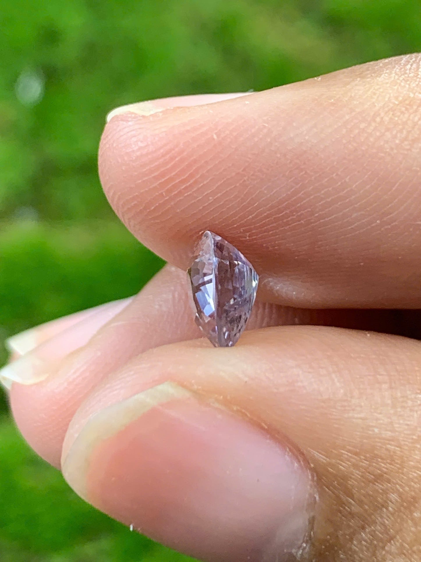 Natural Spinel VietNam 28082543