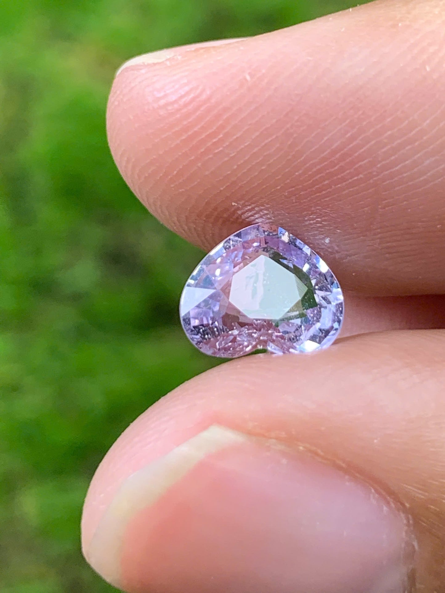 Natural Spinel VietNam 28082546