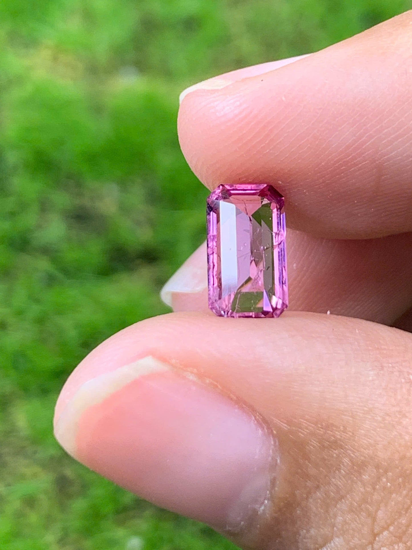 Natural Spinel VietNam 29082501