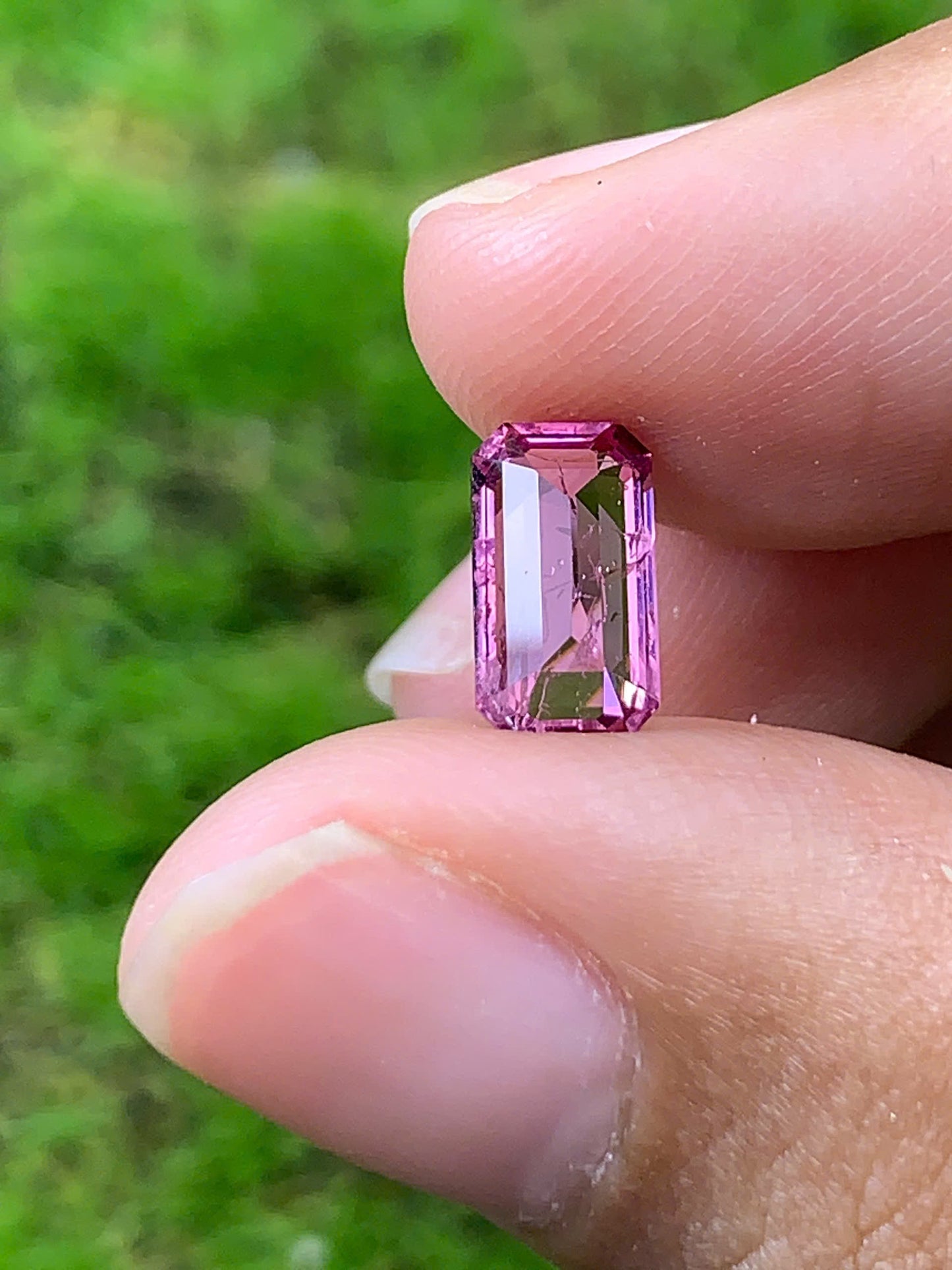 Natural Spinel VietNam 29082501
