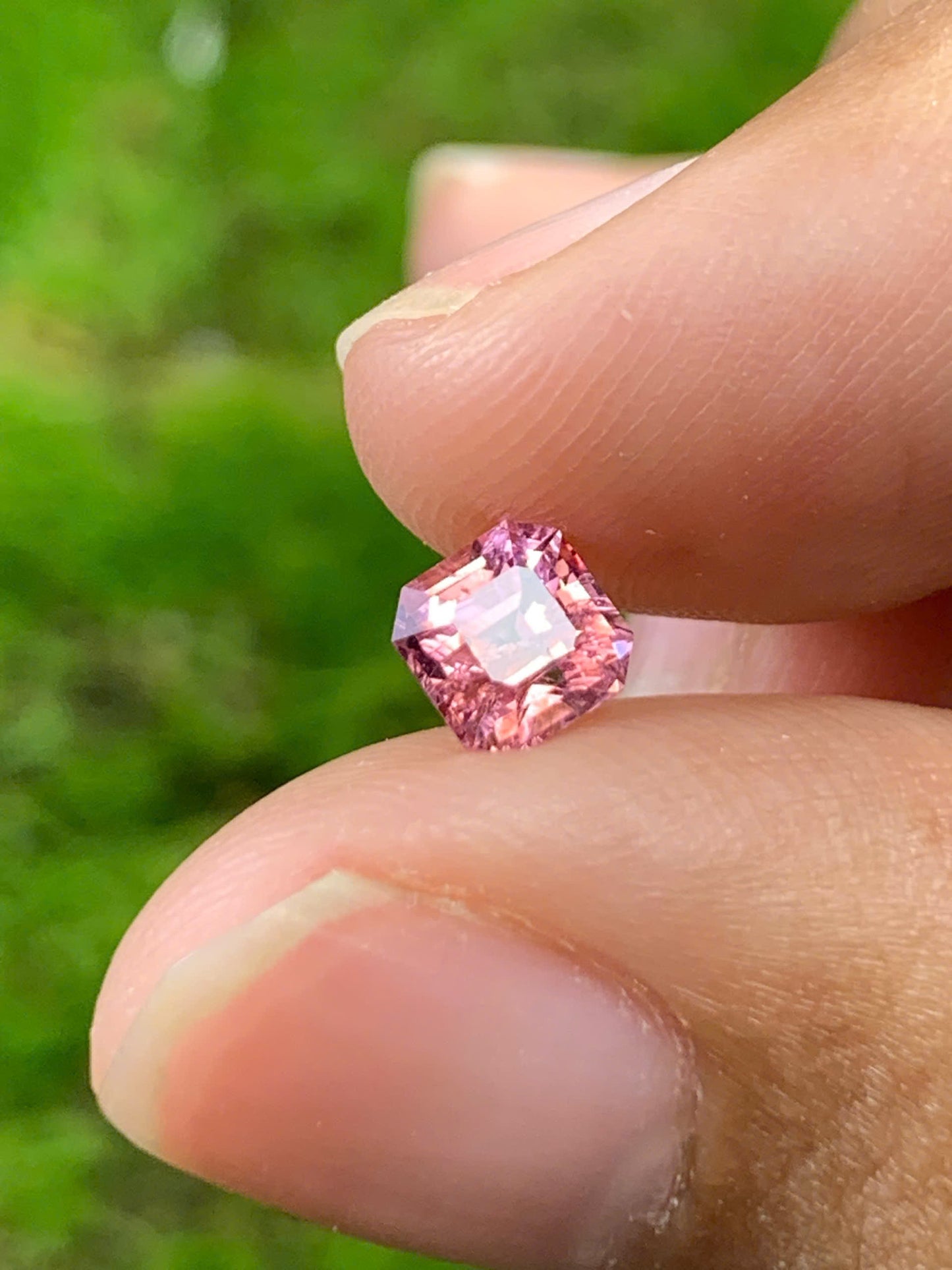 Natural Spinel VietNam 29082503