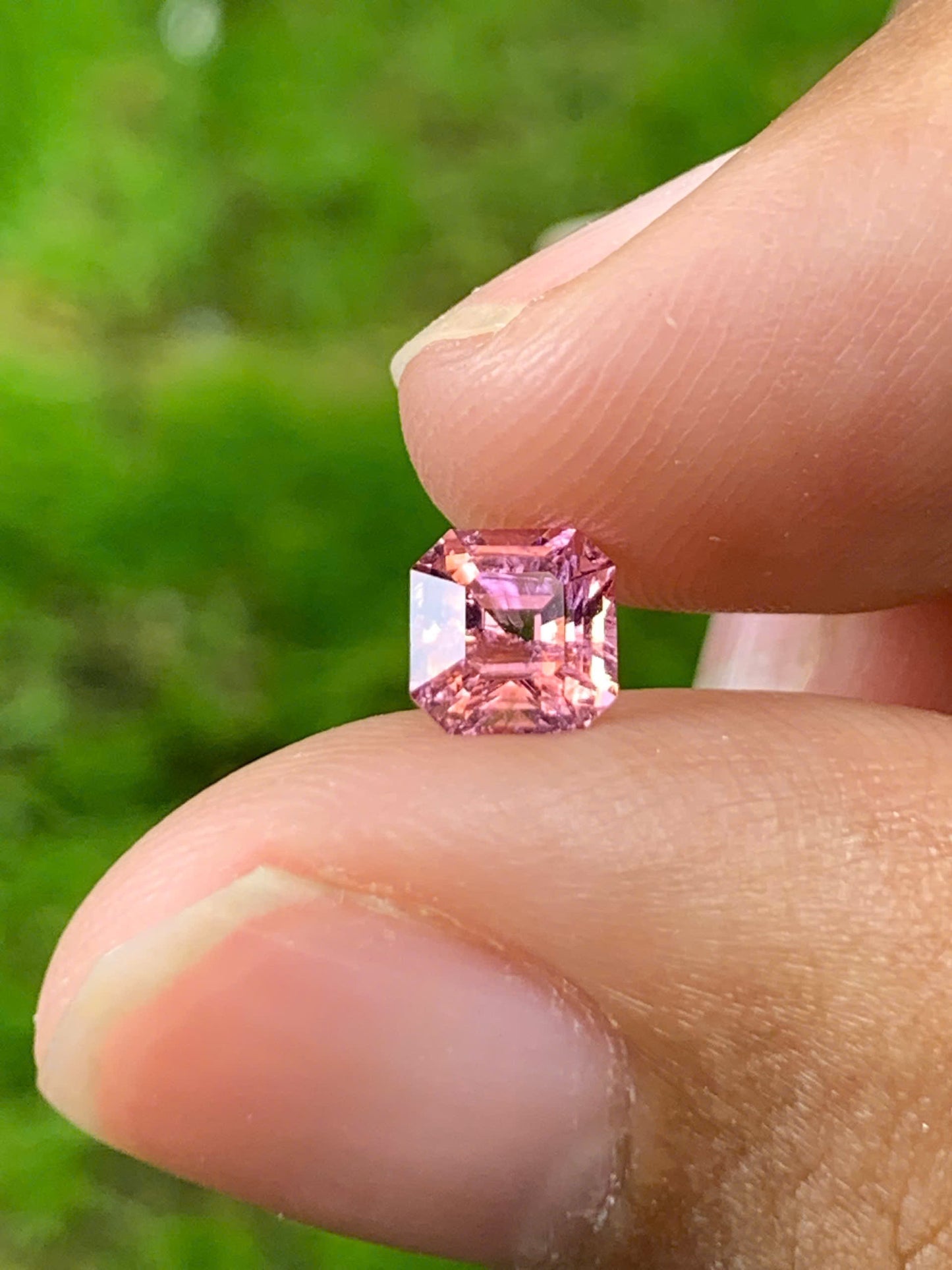 Natural Spinel VietNam 29082503