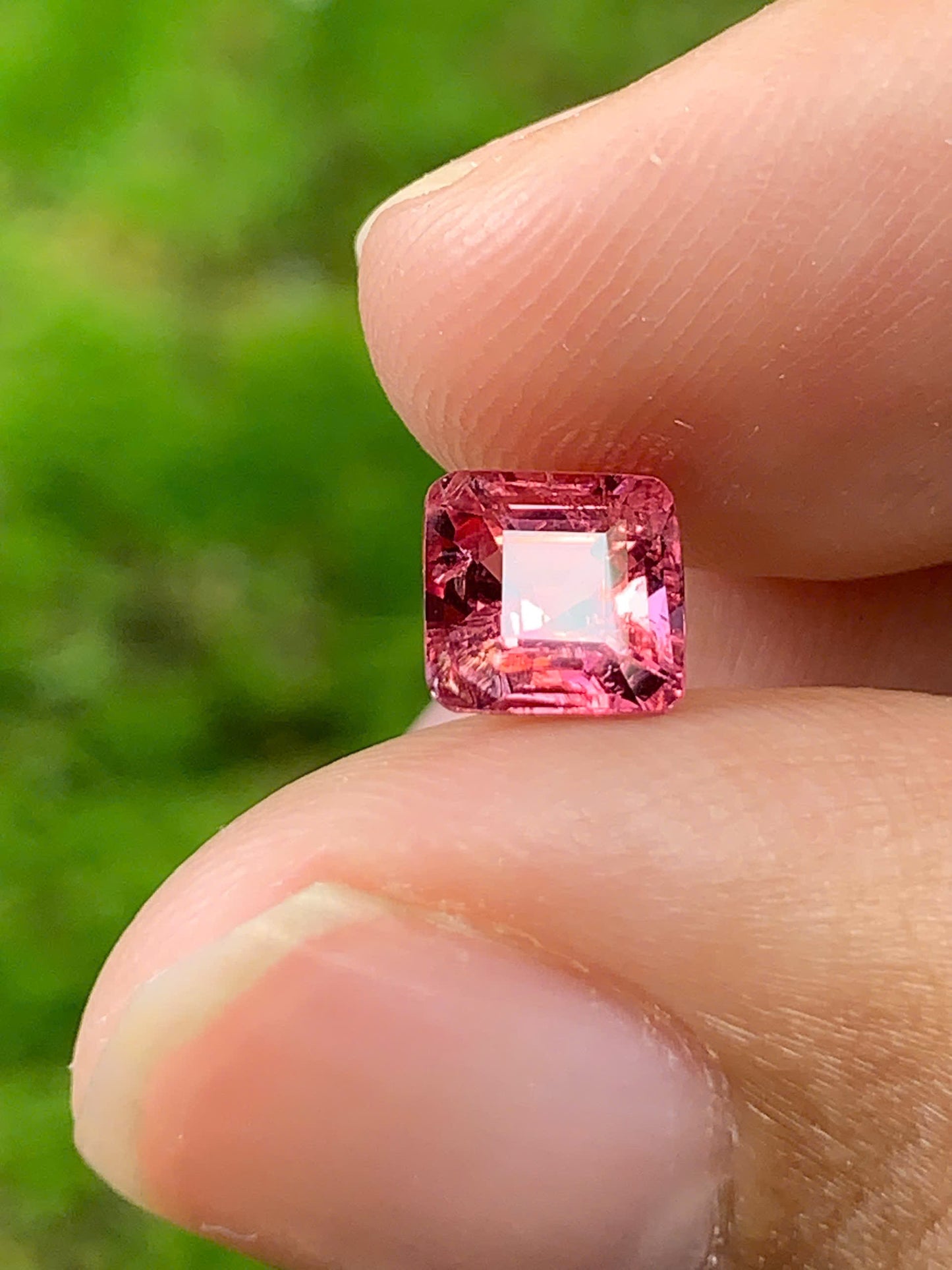 Natural Spinel VietNam 29082505