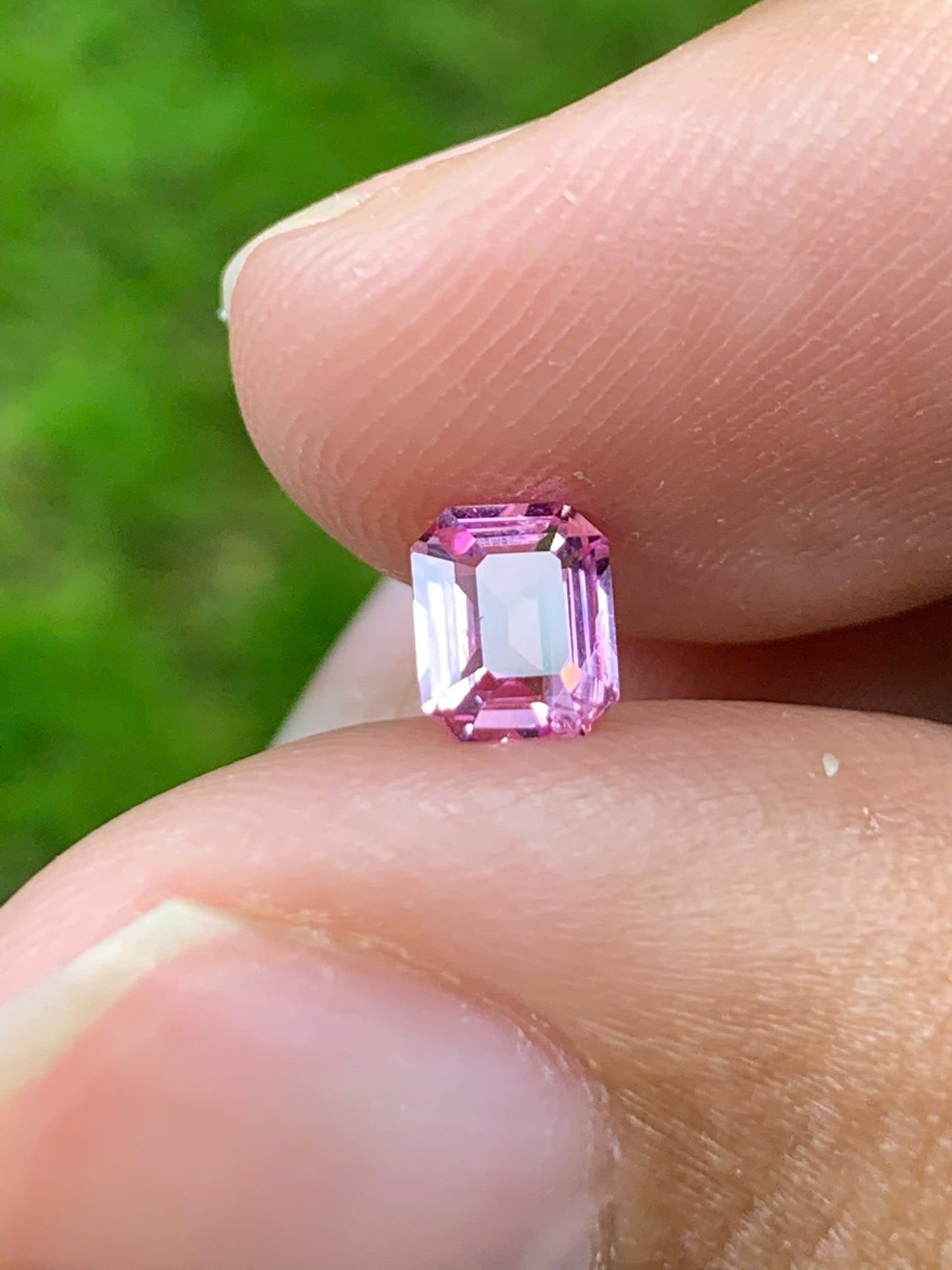 Natural Spinel VietNam 29082507