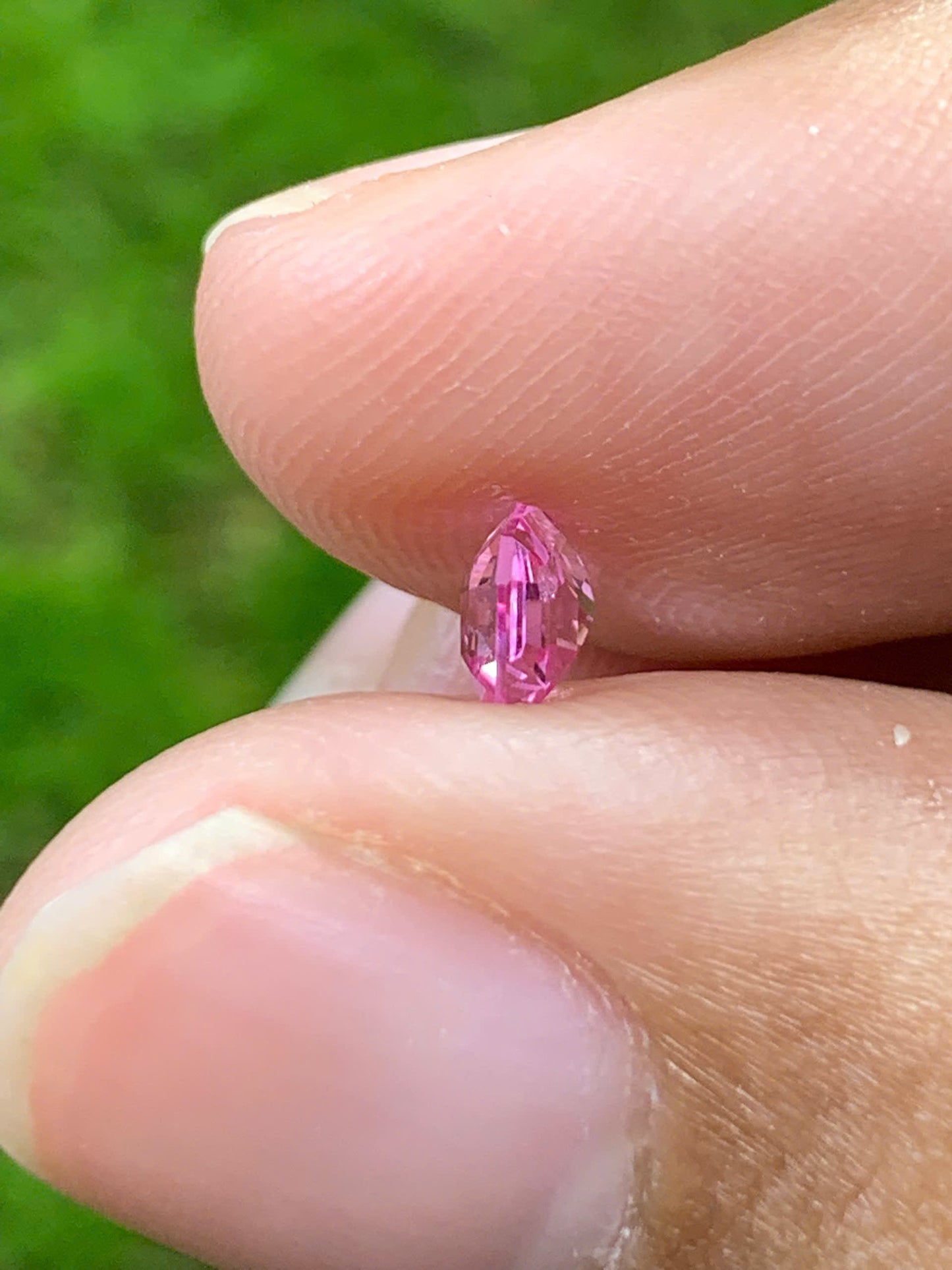 Natural Spinel VietNam 29082507
