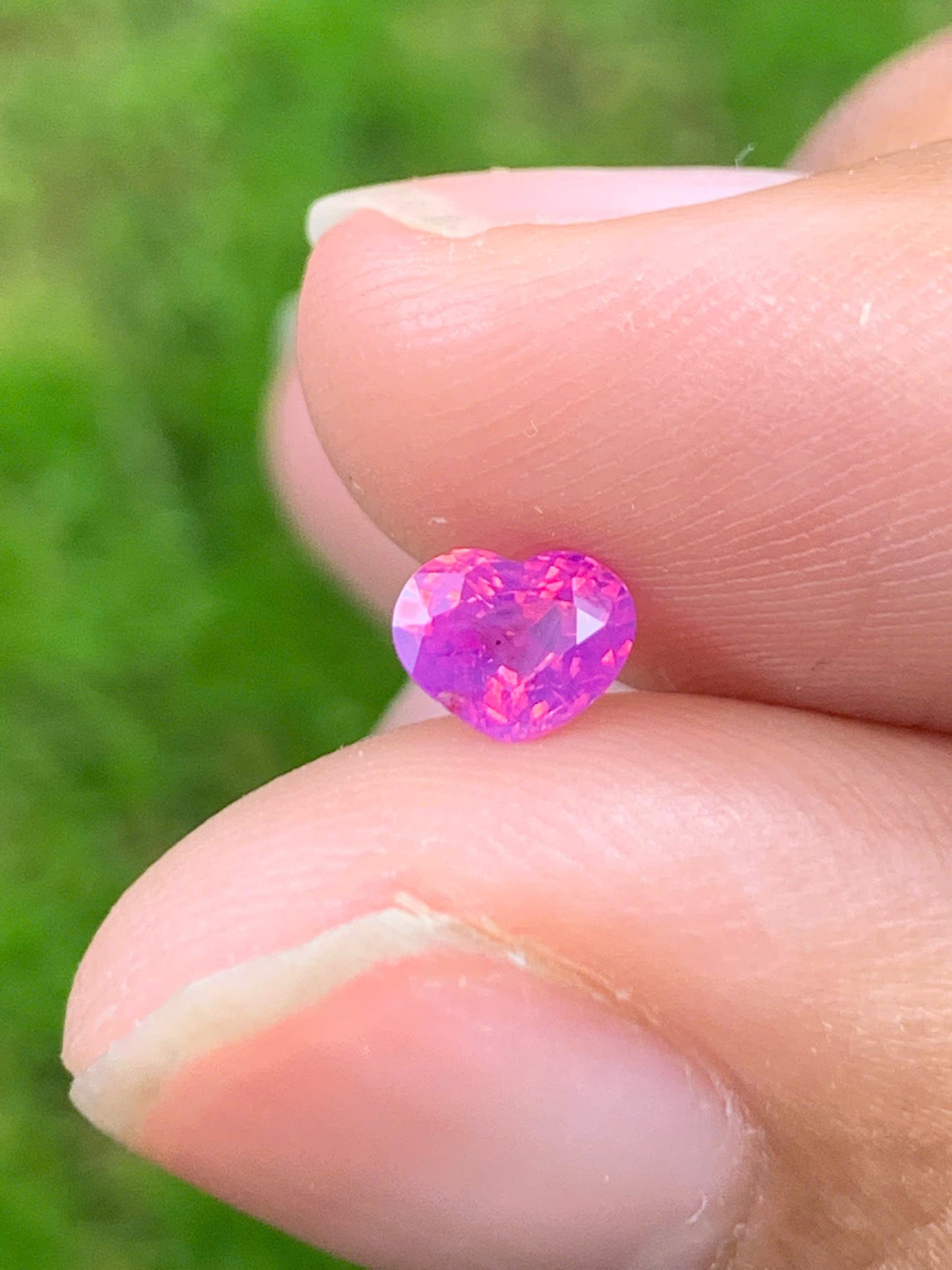 Natural Sapphire VietNam 30082502