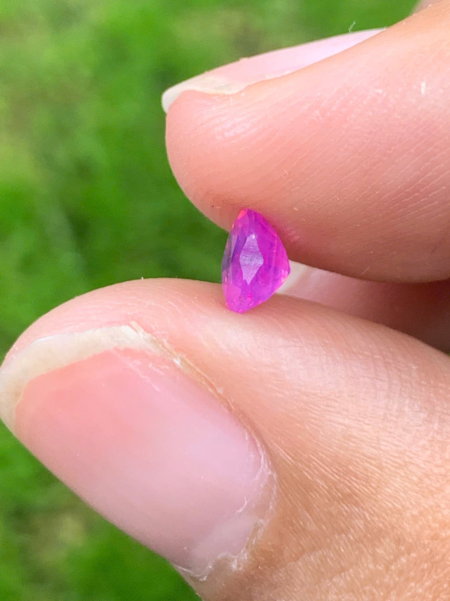 Natural Sapphire VietNam 30082502