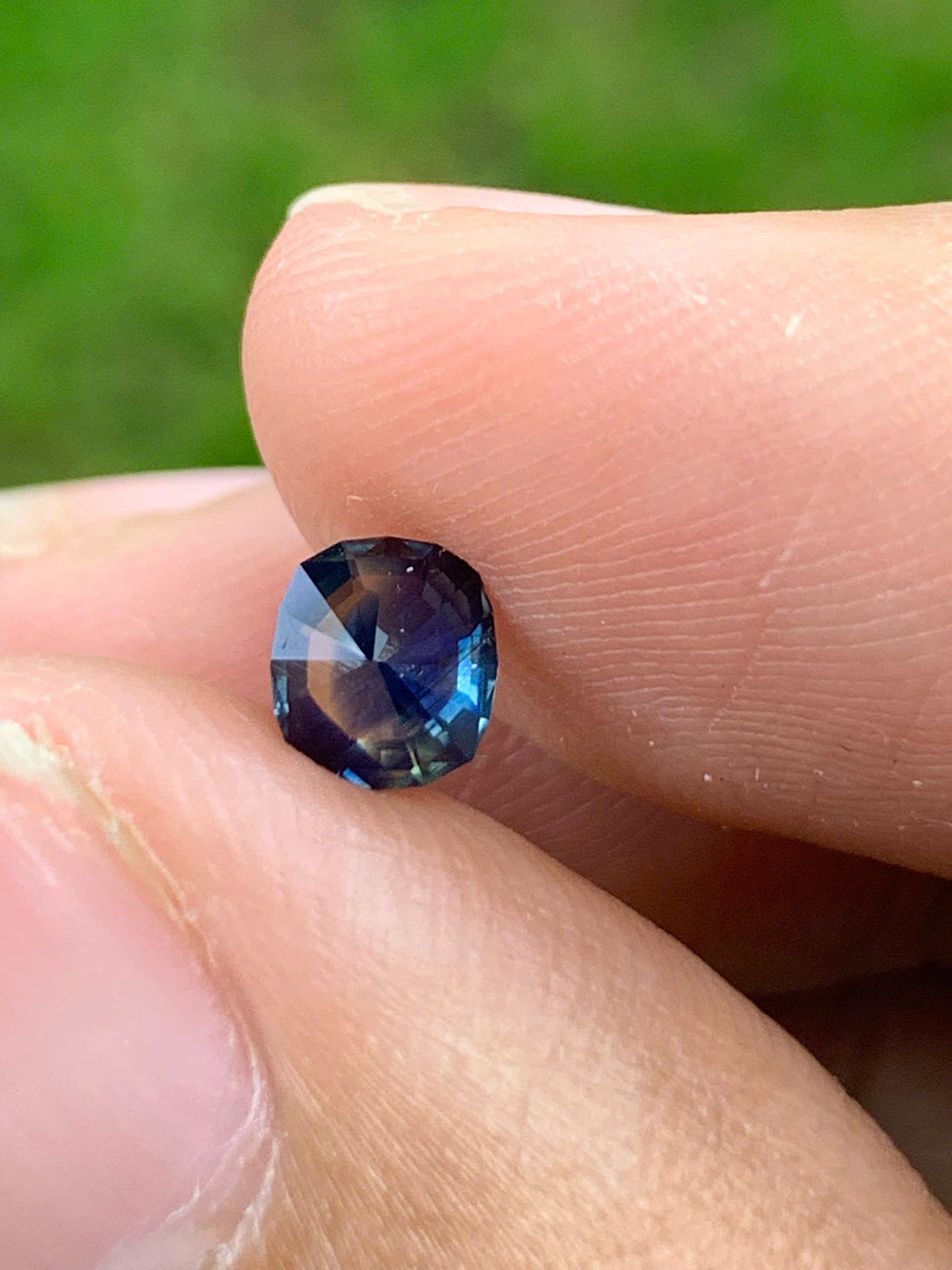 Natural Sapphire VietNam 30082509