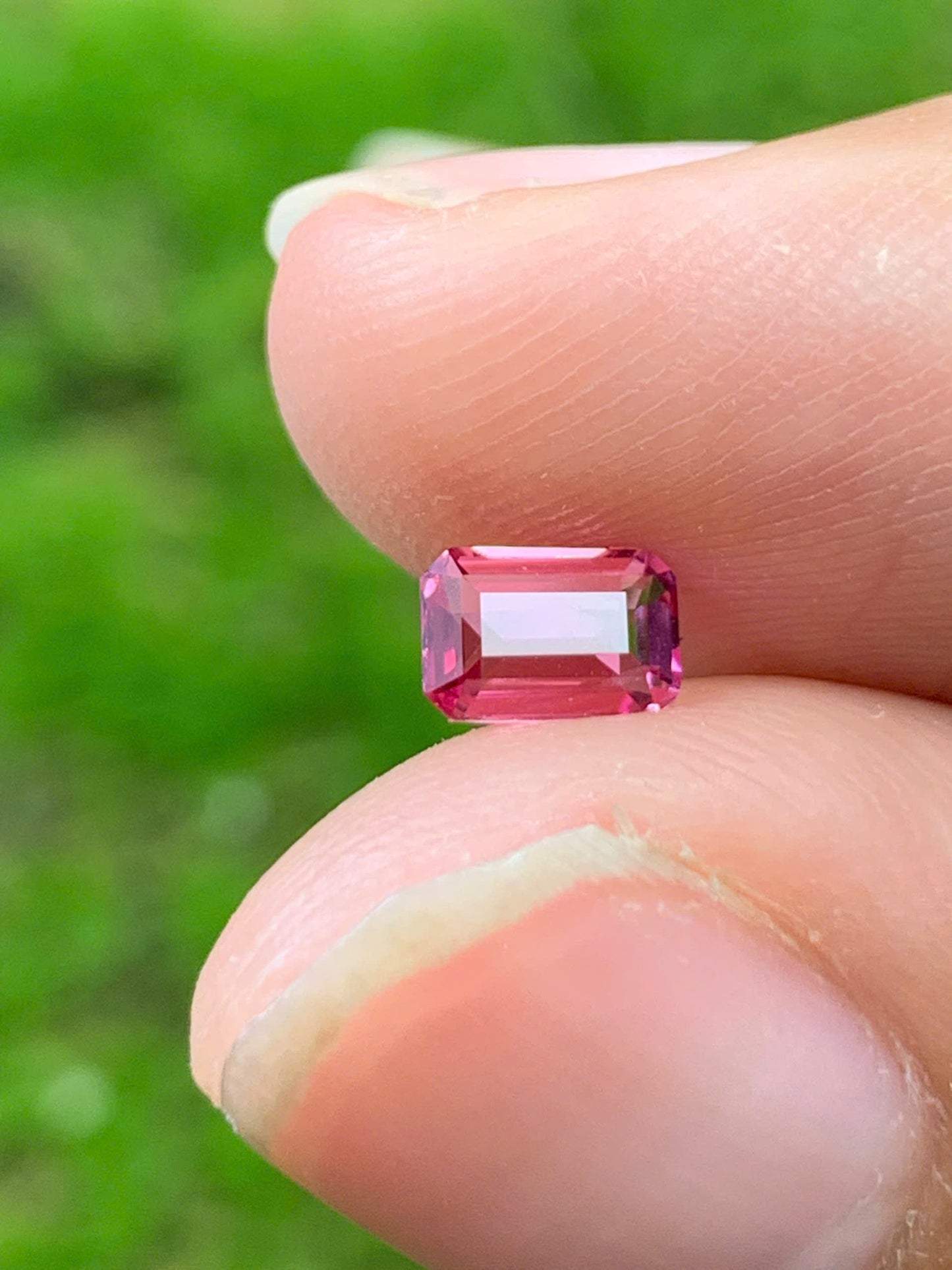 Natural Spinel VietNam 30082511