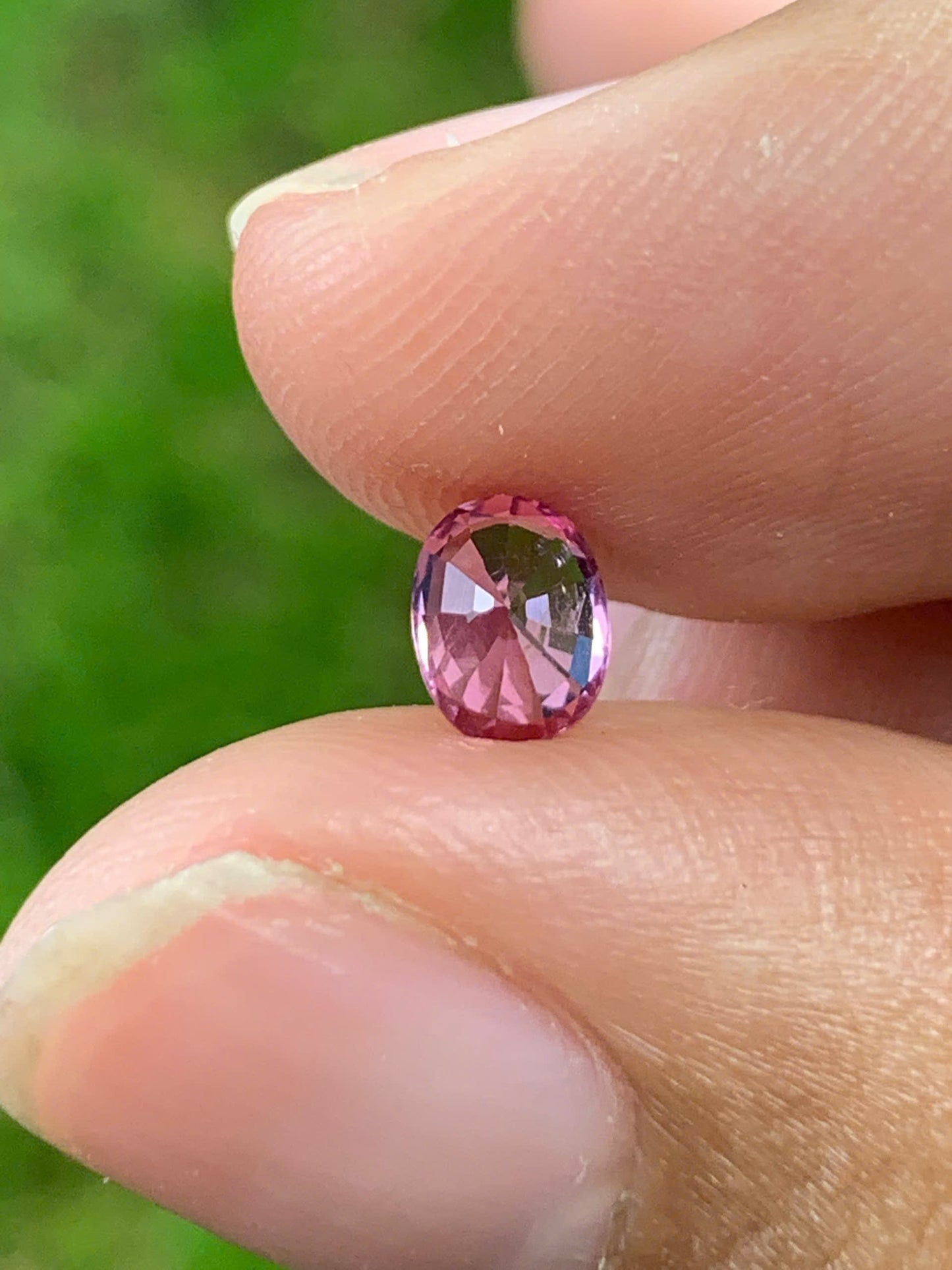 Natural Spinel VietNam 30082517
