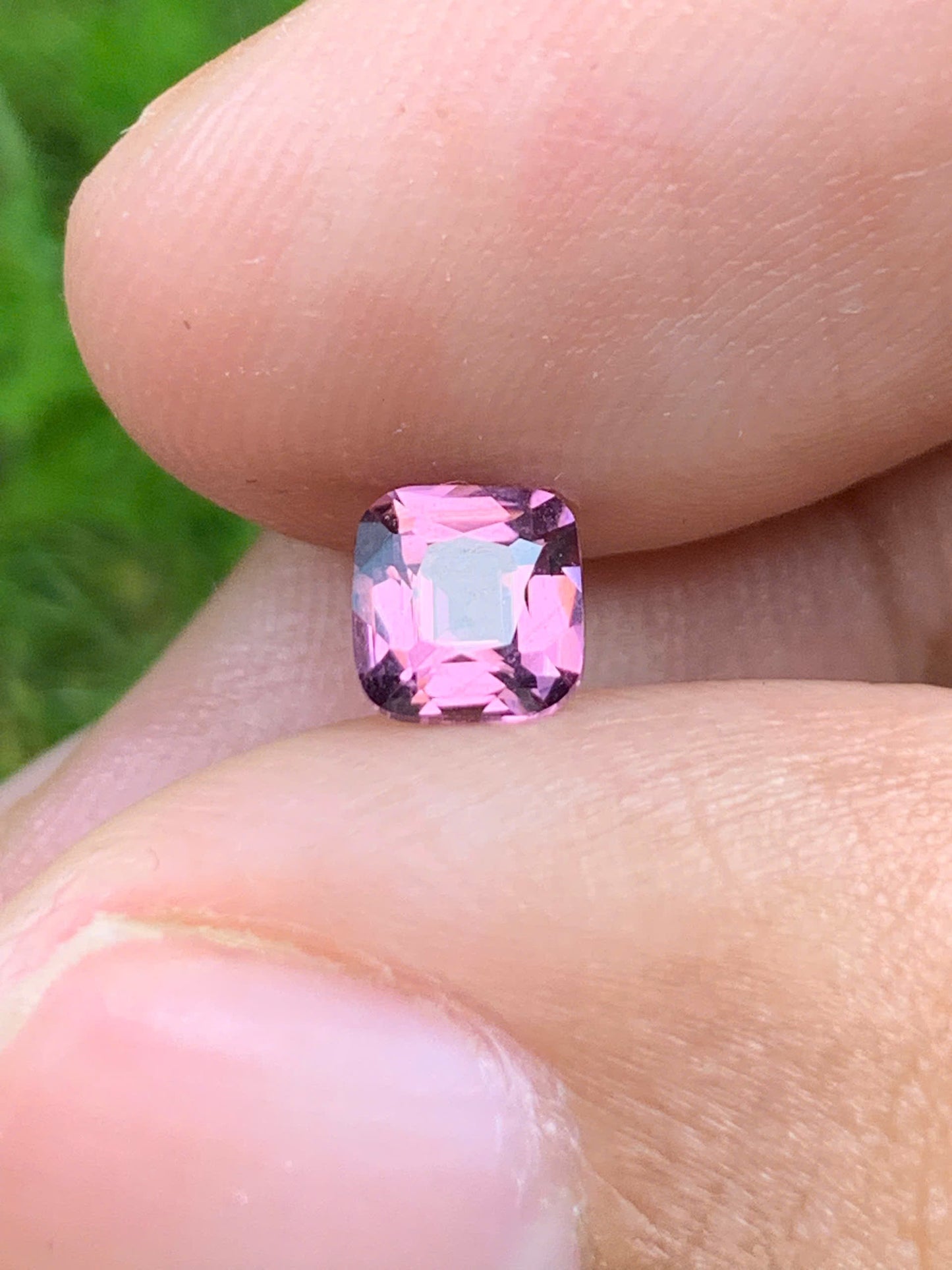 Natural Purple Spinel LucYen VietNam 01092501
