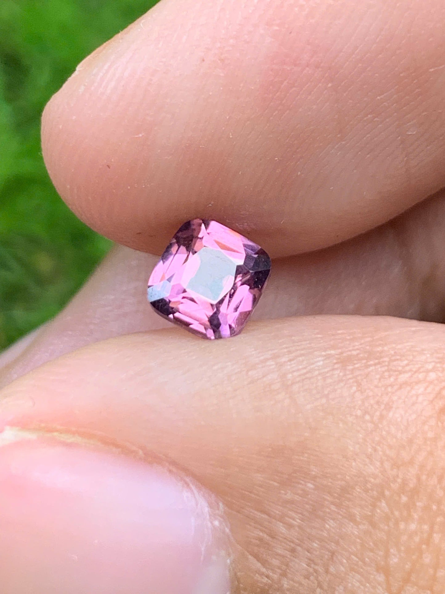 Natural Purple Spinel LucYen VietNam 01092501