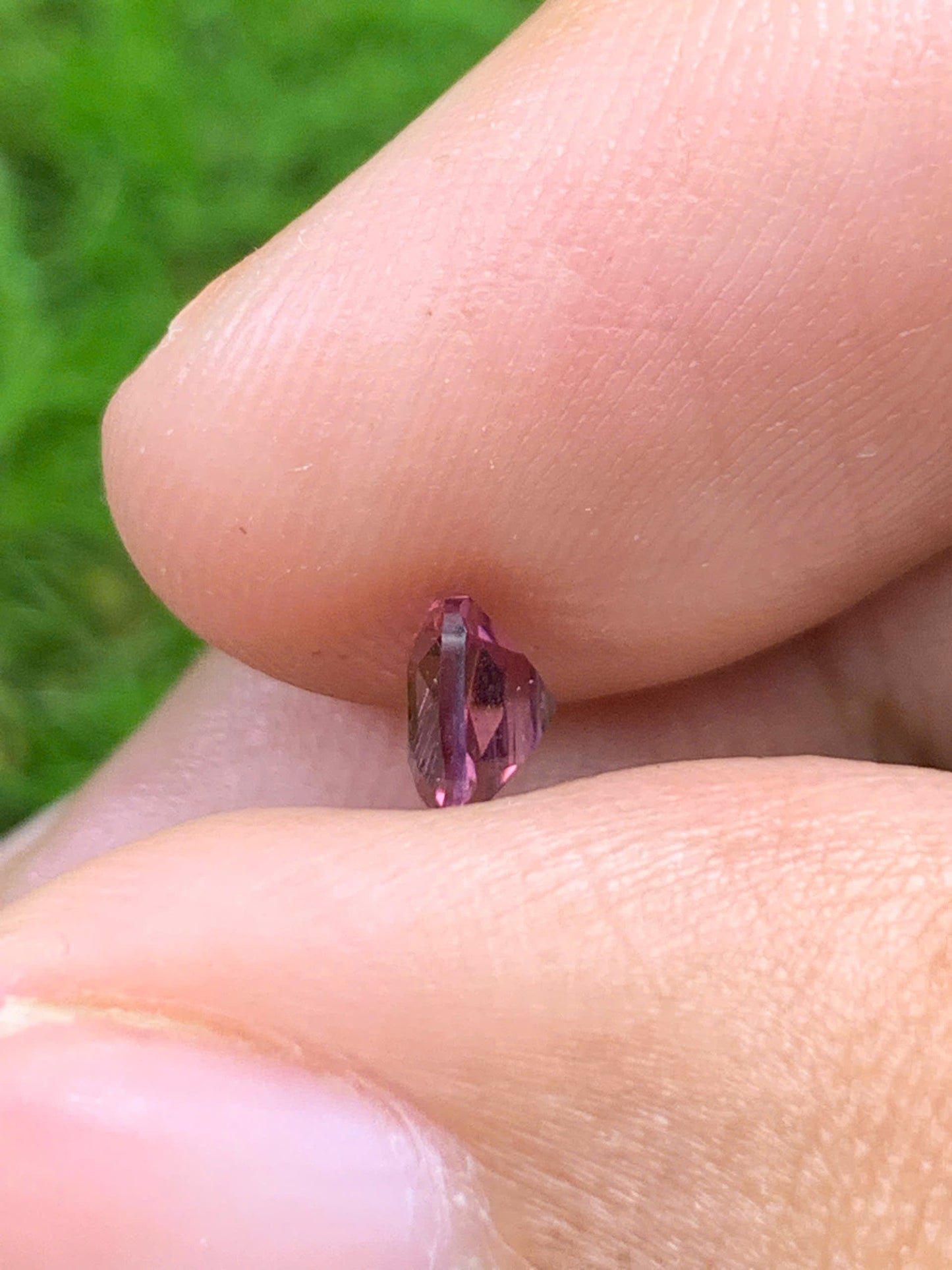 Natural Purple Spinel LucYen VietNam 01092501