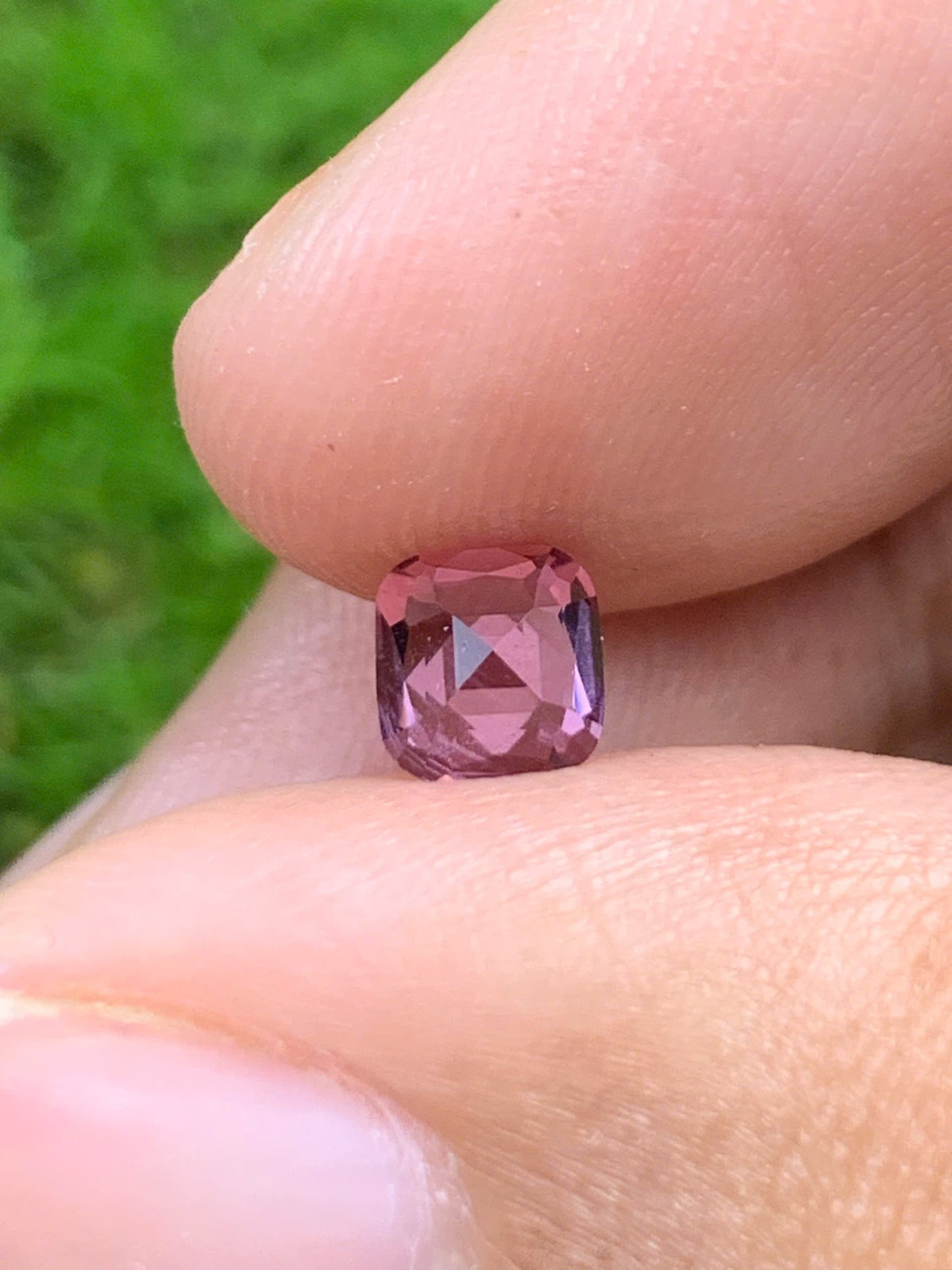 Natural Purple Spinel LucYen VietNam 01092501