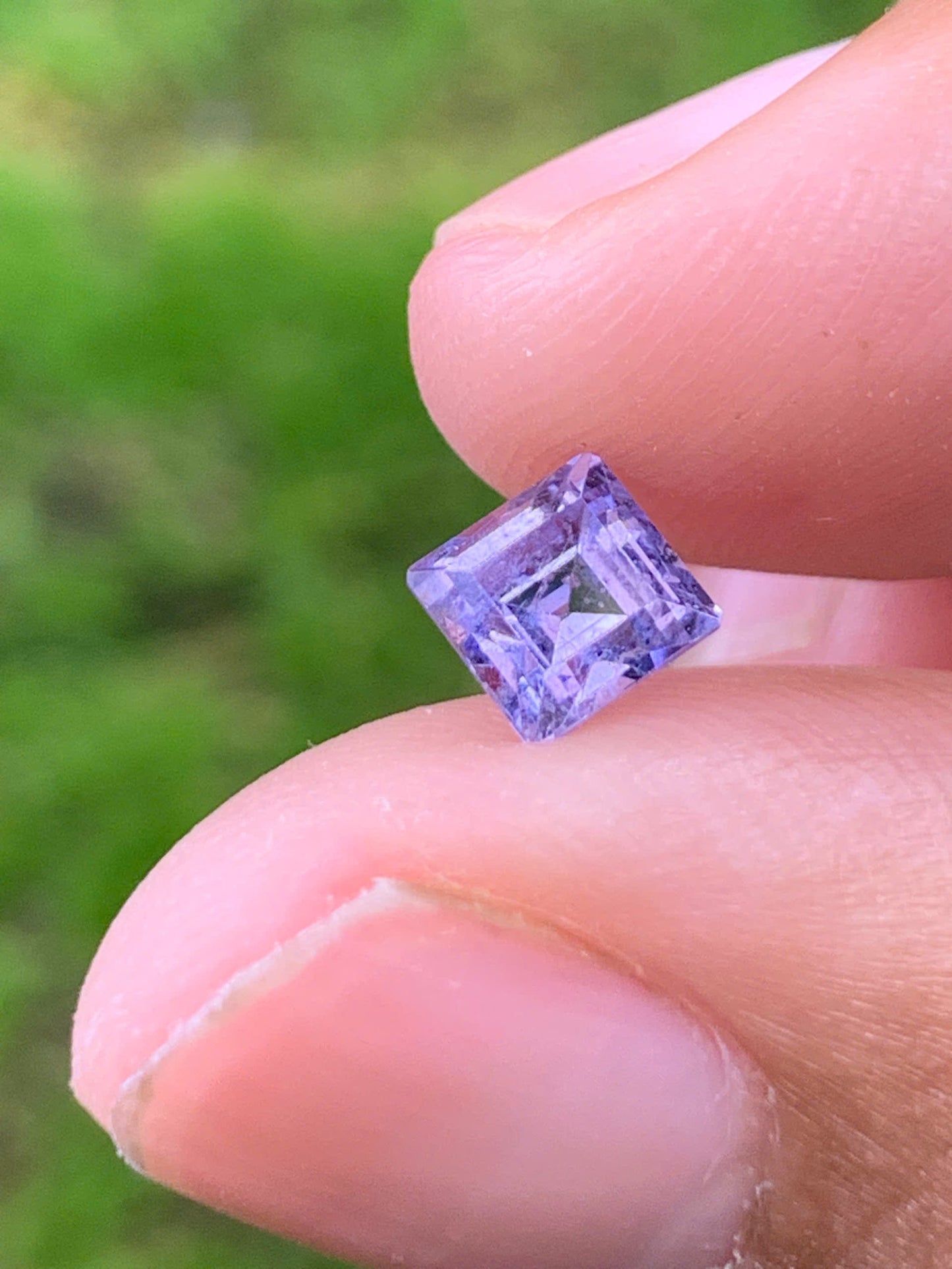 Natural purple Spinel LucYen VietNam 0109210