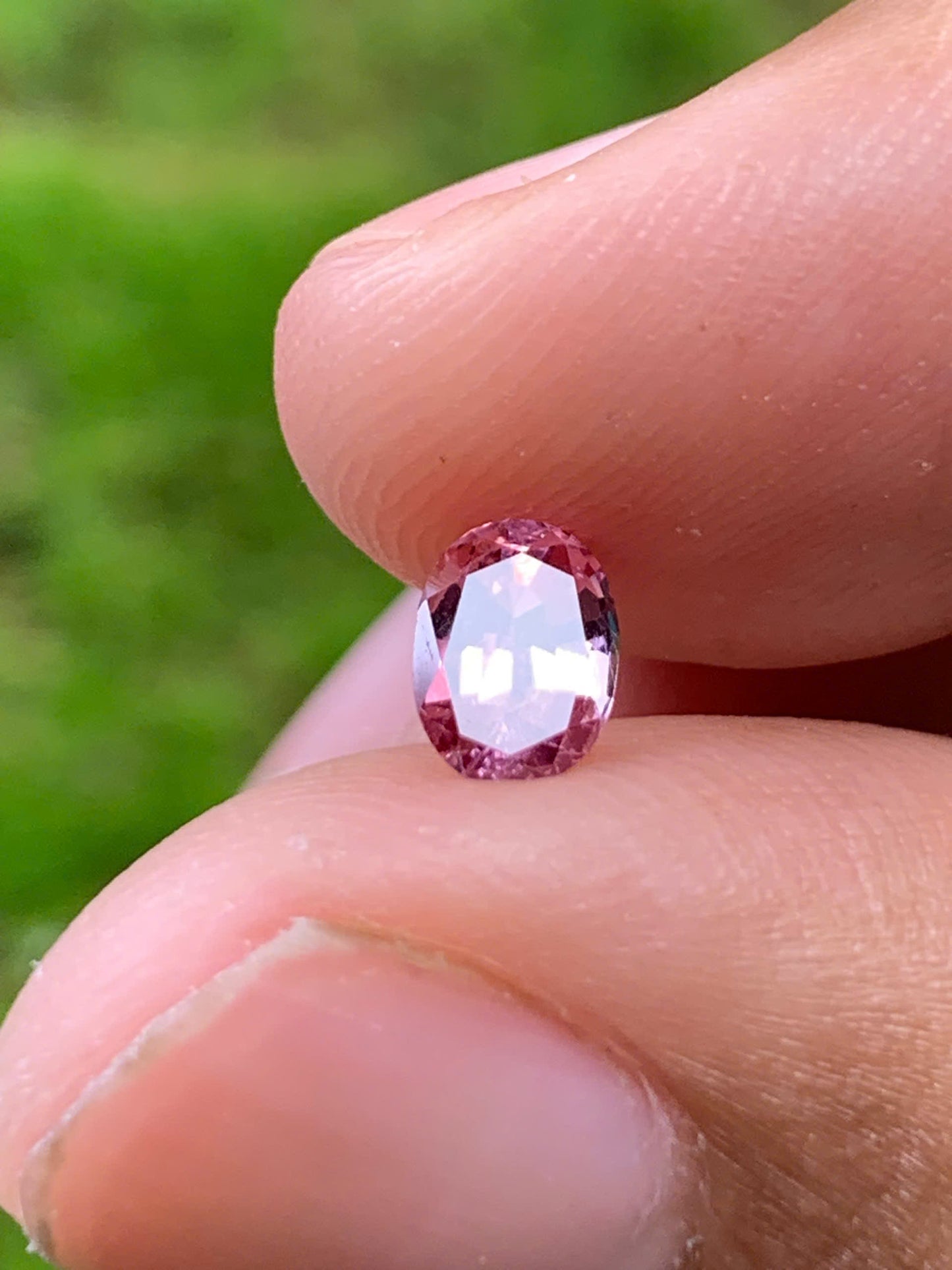 Natural Spinel LucYen VietNam 0109212