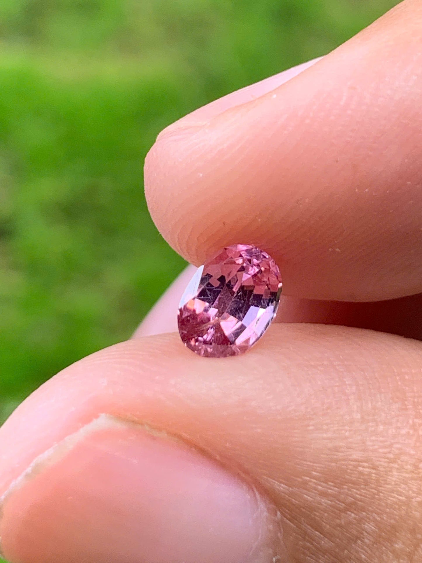 Natural Spinel LucYen VietNam 0109212