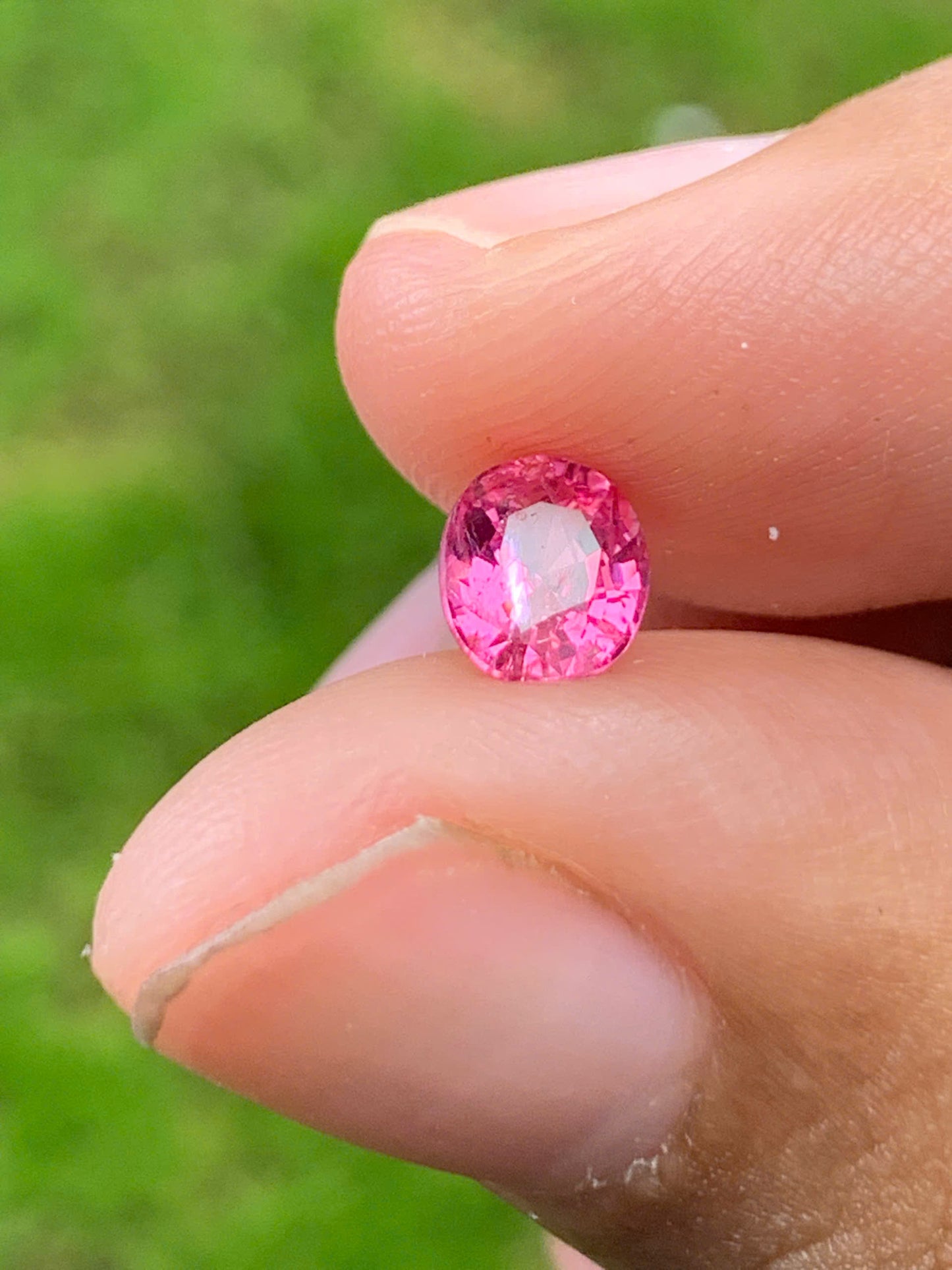 Pinkish red Spinel Luc Yen 0.72ct - 04092515