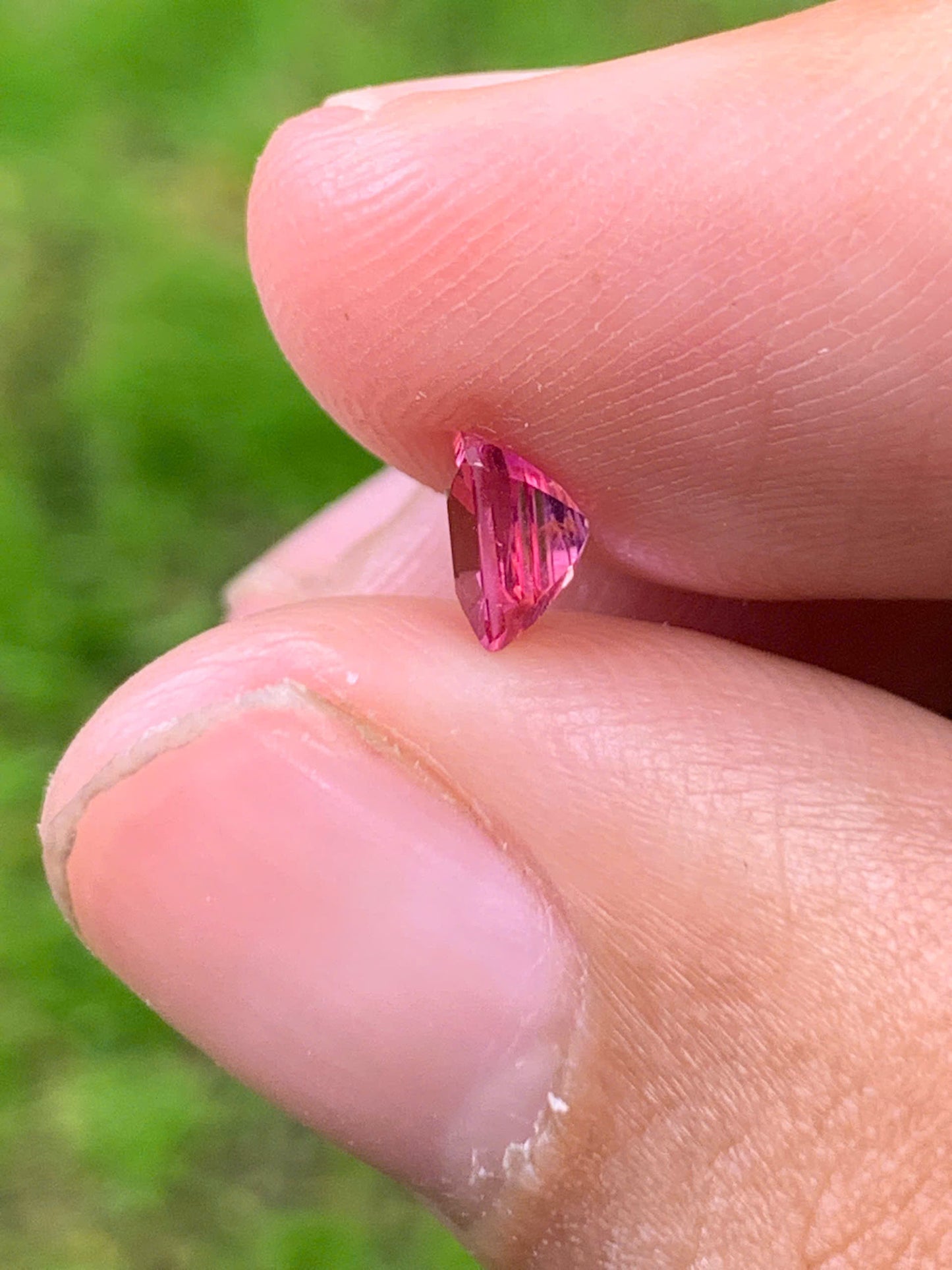 Natural Pinkish Red Spinel LucYen VietNam 0409217