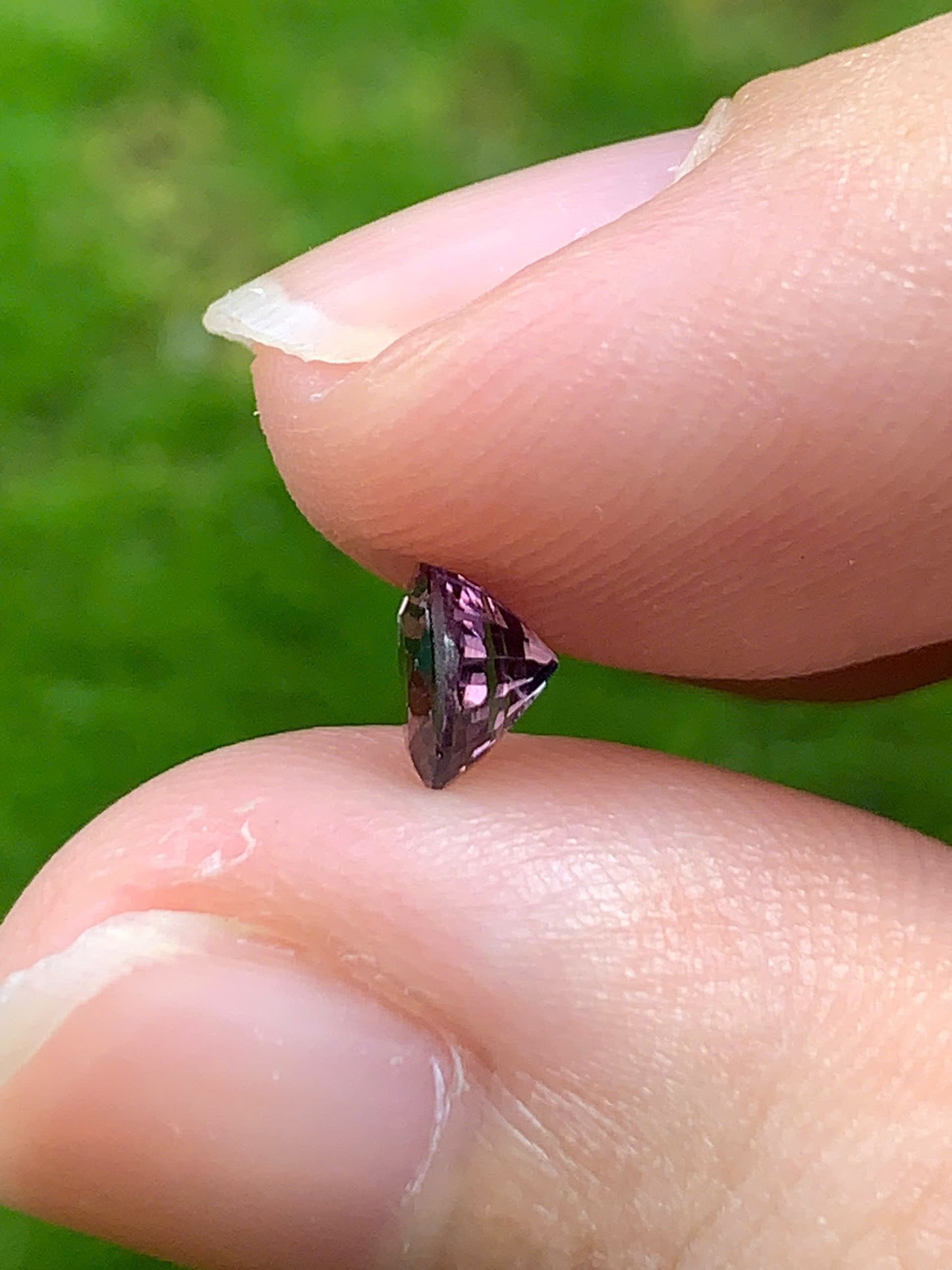 Natural pinklish purple spinel LucYen VietNam 05092502