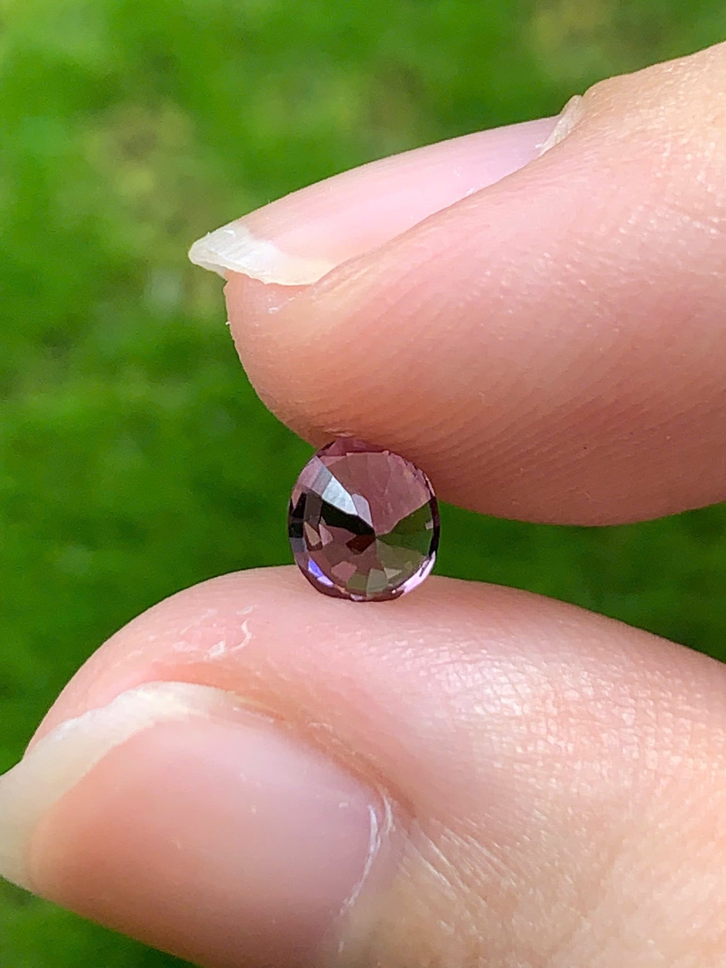 Natural pinklish purple spinel LucYen VietNam 05092502